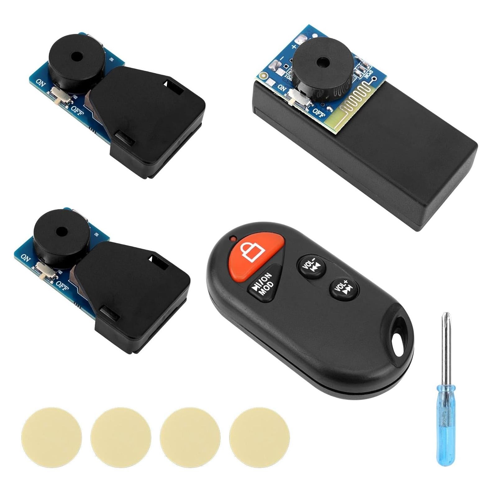 Hacedores de Ruido de Grillo BTFO - 3 Piezas con Remoto