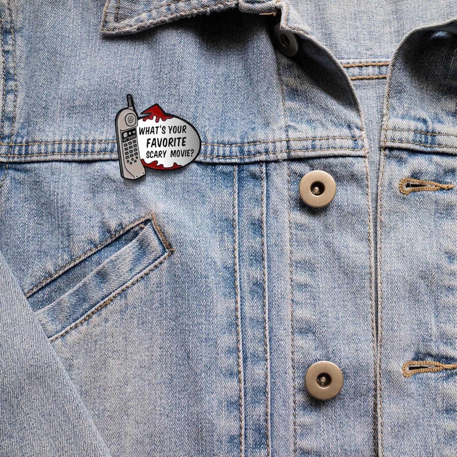 Pin de Esmalte Scream - Teléfono con Frase de Terror