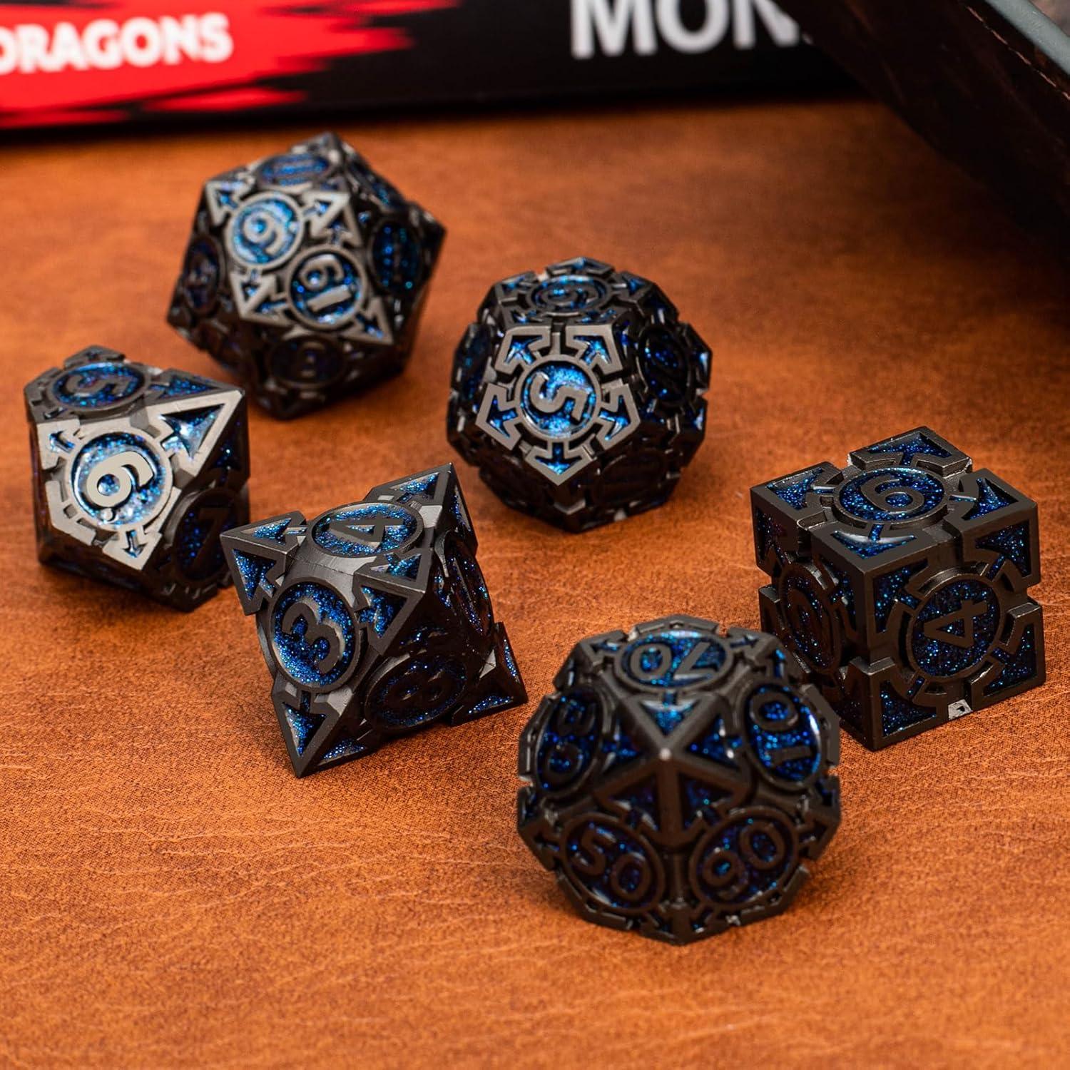 Juego de Dados DND Metálicos Rolledomain 7 Piezas Azul Negro