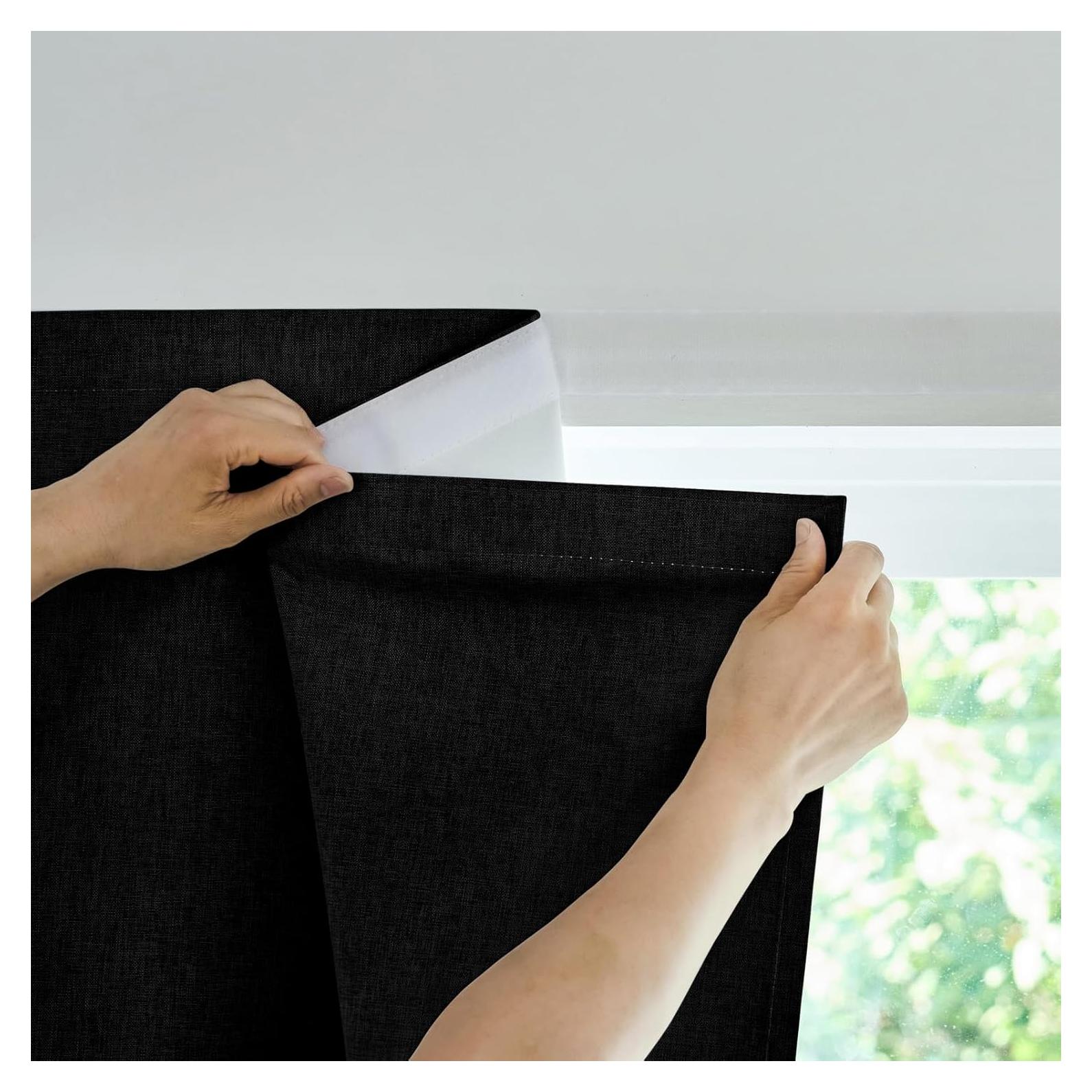 Cortina Adhesiva Opaca Jilron 116.84x152.4 cm Negra