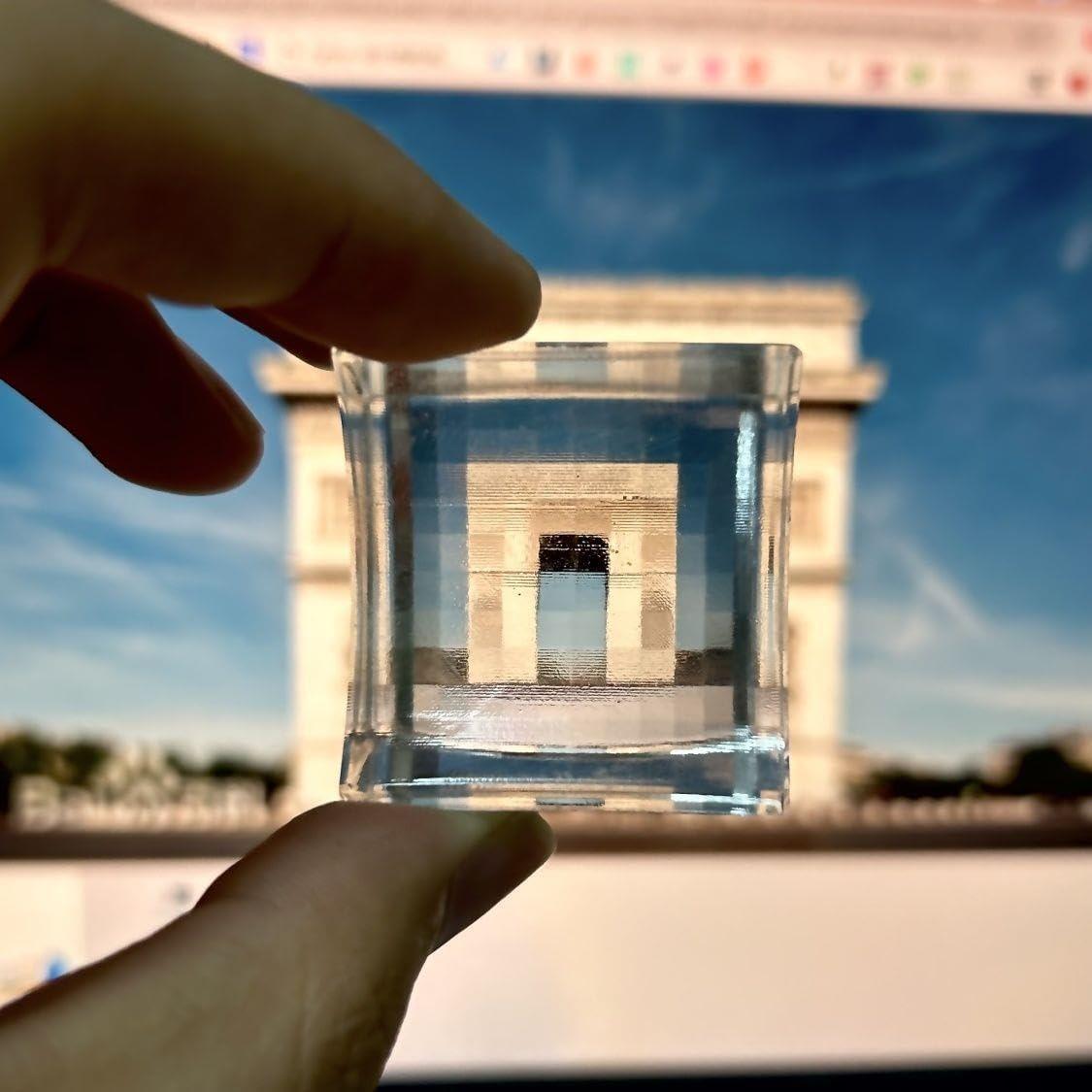 Llavero Lente PixelVision OUTOSS - Filtro Retro 8 Bits