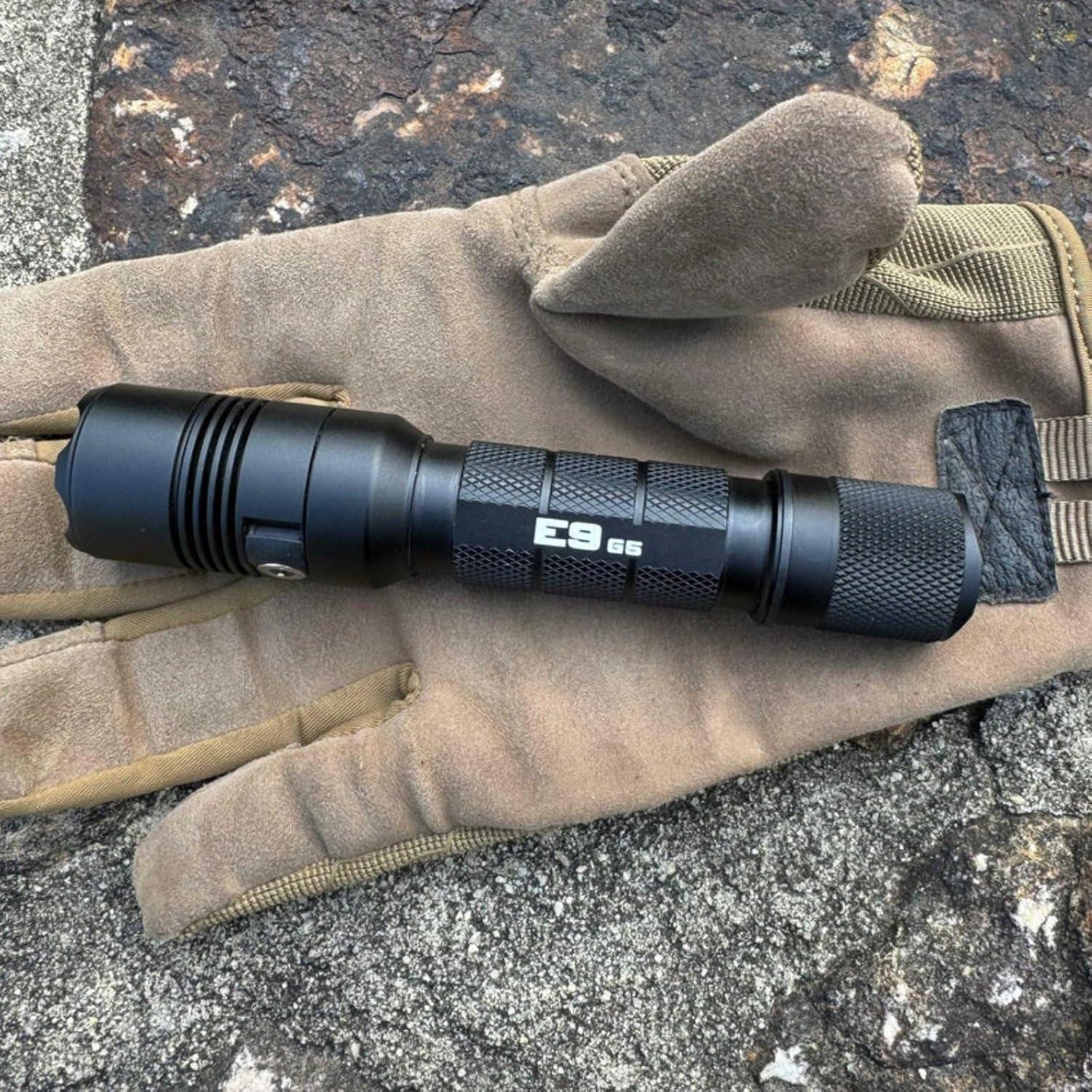 Linterna Táctica Powertac E9 G5 3000 Lúmenes IPX8