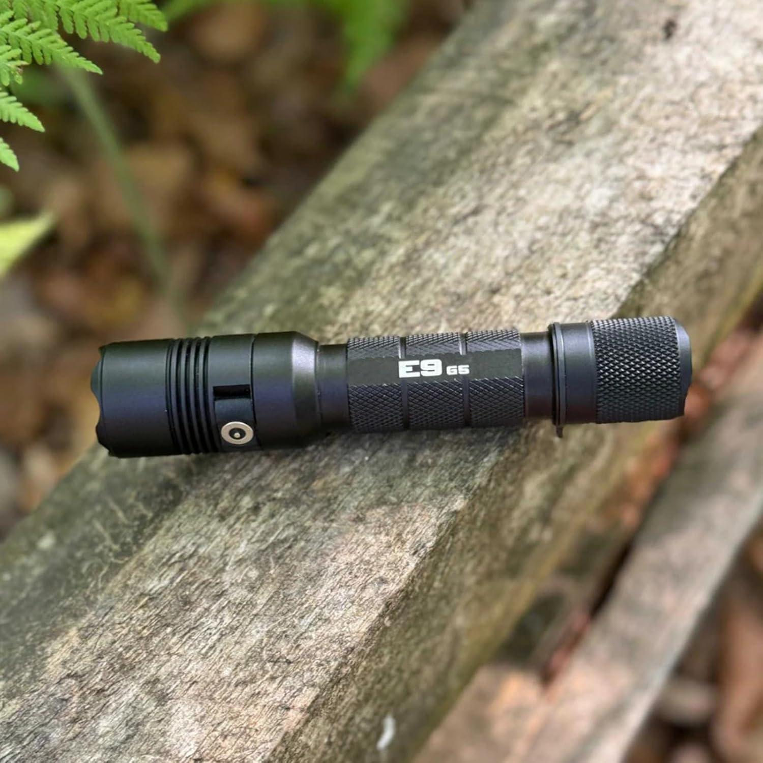 Linterna Táctica Powertac E9 G5 3000 Lúmenes IPX8