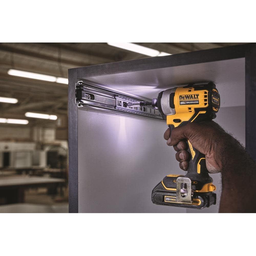 Destornillador de Impacto Inalámbrico DEWALT 20V MAX, Kit Compacto con 2 Baterías