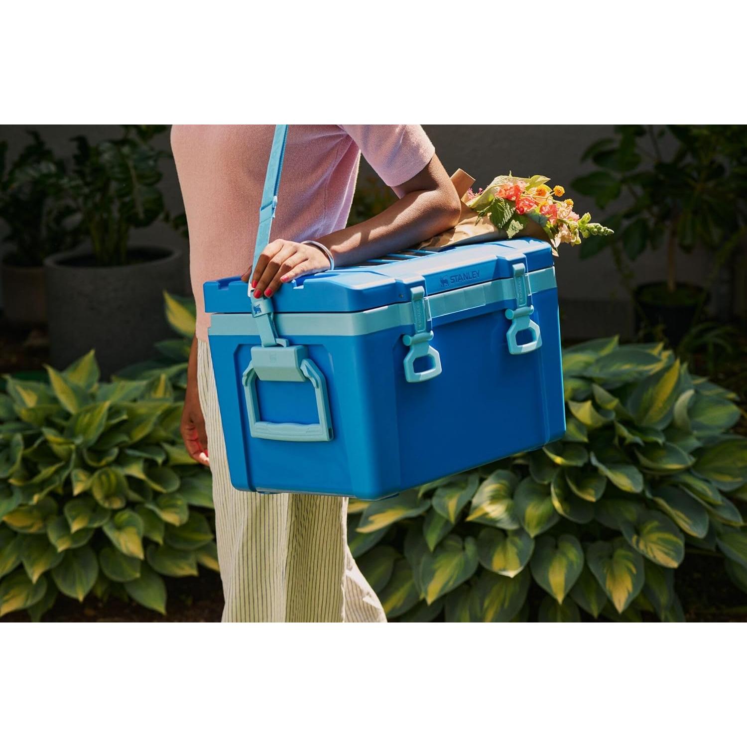 Cooler Stanley Aventura 24QT Pino Seco Aislado Duradero