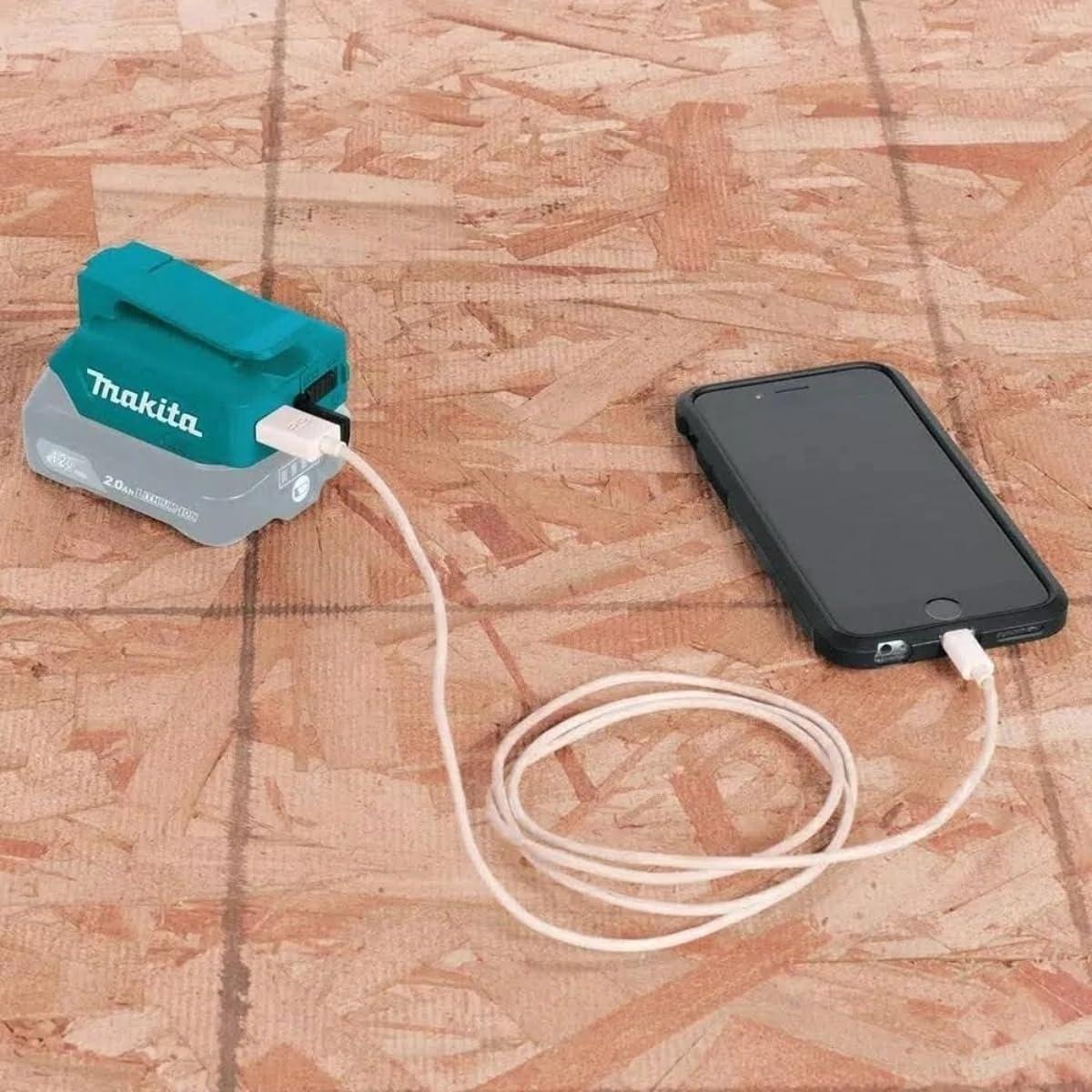 Fuente de Poder Inalámbrica Makita ADP06 12V CXT USB