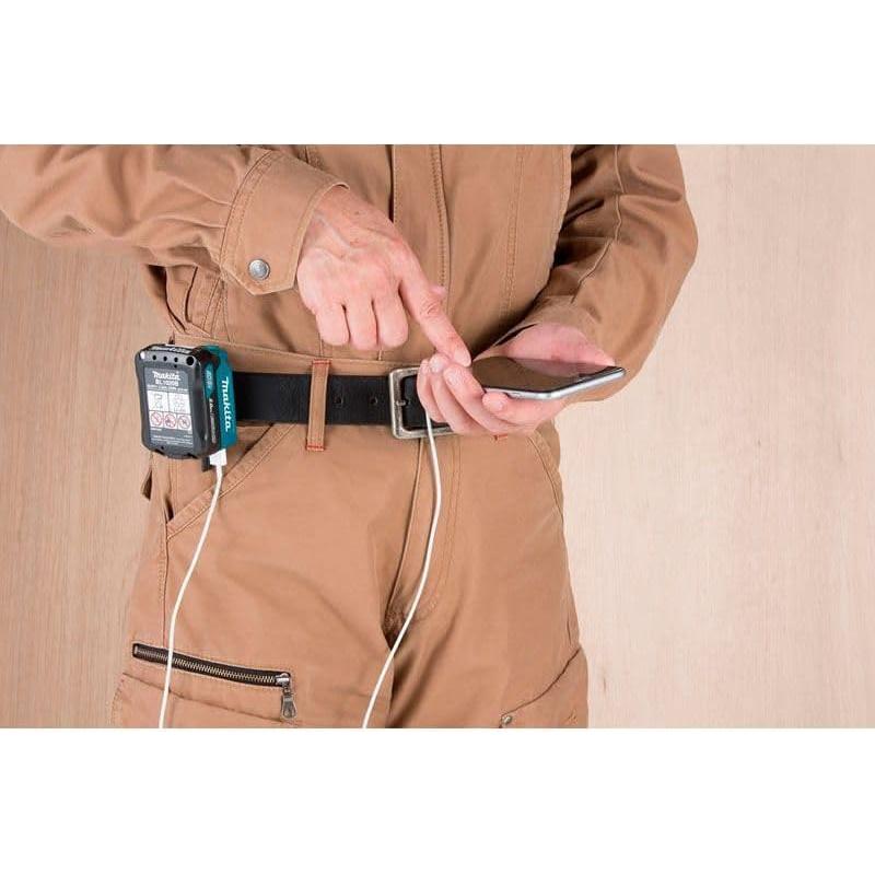 Fuente de Poder Inalámbrica Makita ADP06 12V CXT USB