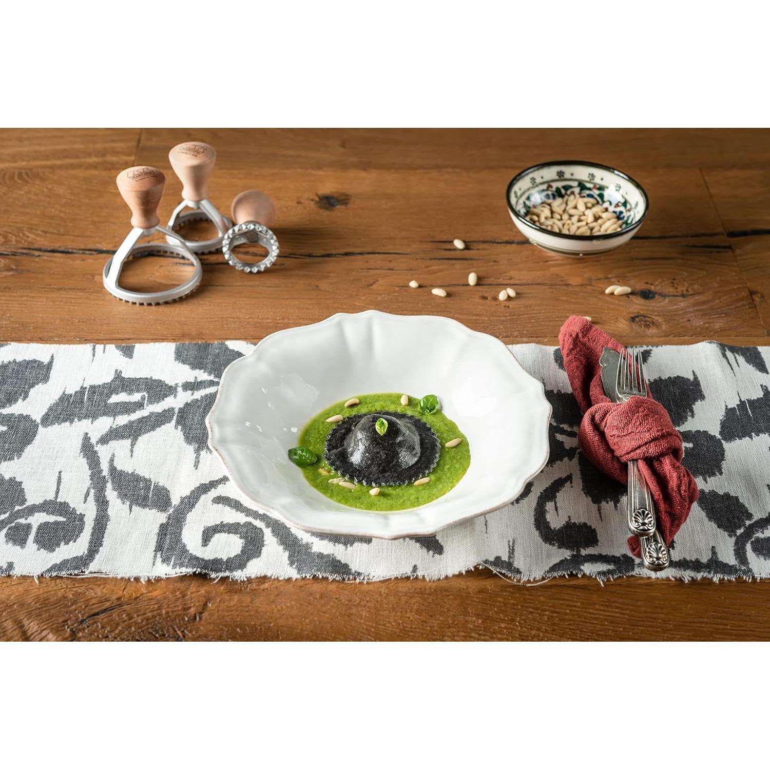 Sello de Ravioli Redondo Marcato 4.8 cm Aluminio y Madera