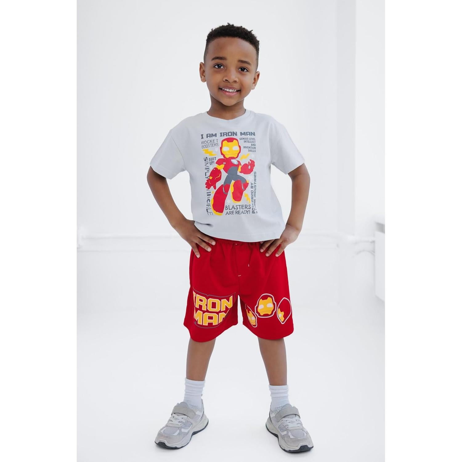 Conjunto camiseta y pantalones cortos Marvel para niños 2T-16