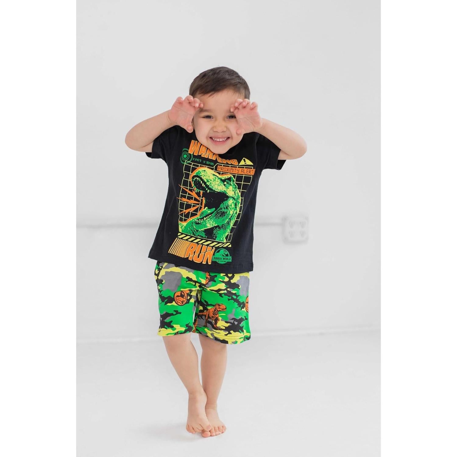 Conjunto camiseta y pantalones cortos Jurassic World 2T-18-20