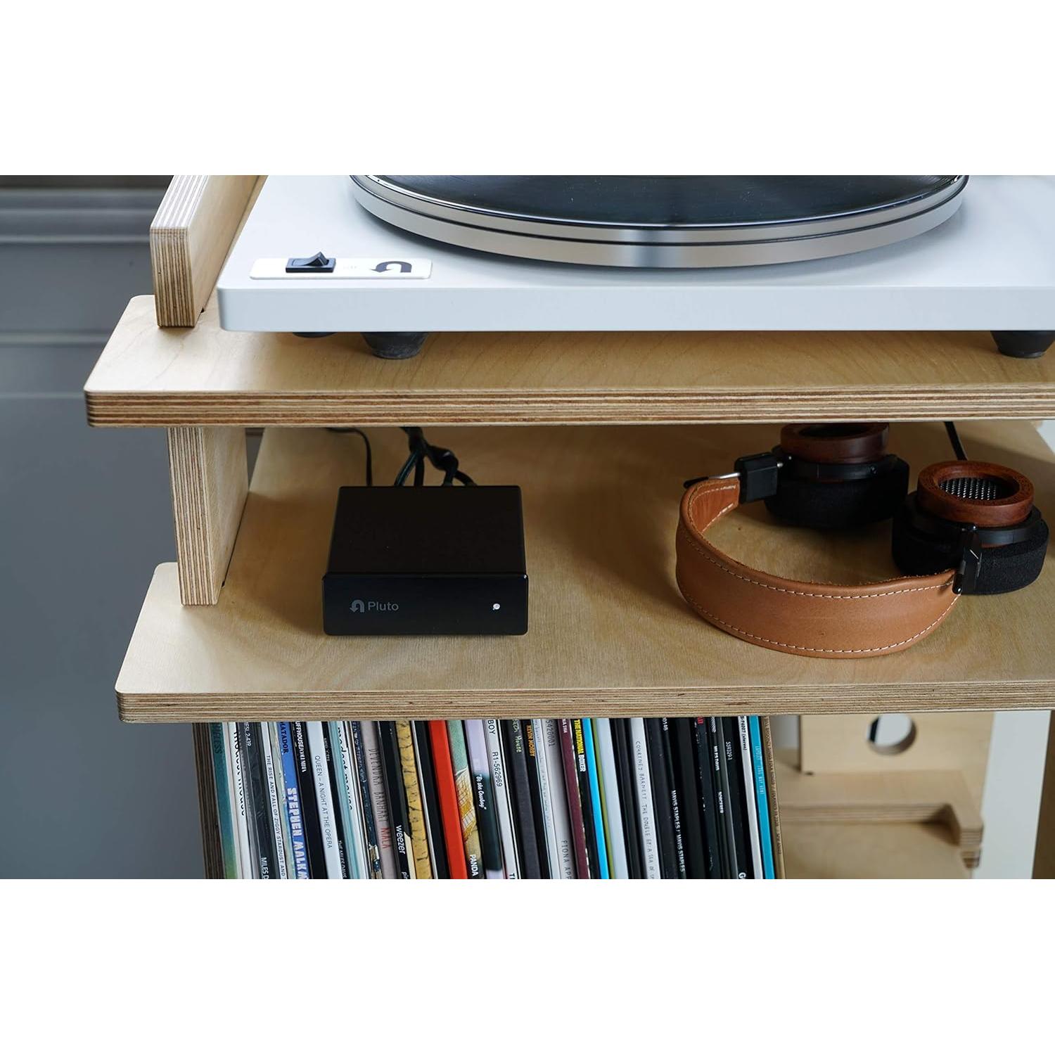 Preamplificador de Phono U-Turn Audio Pluto 2 Aluminio Negro