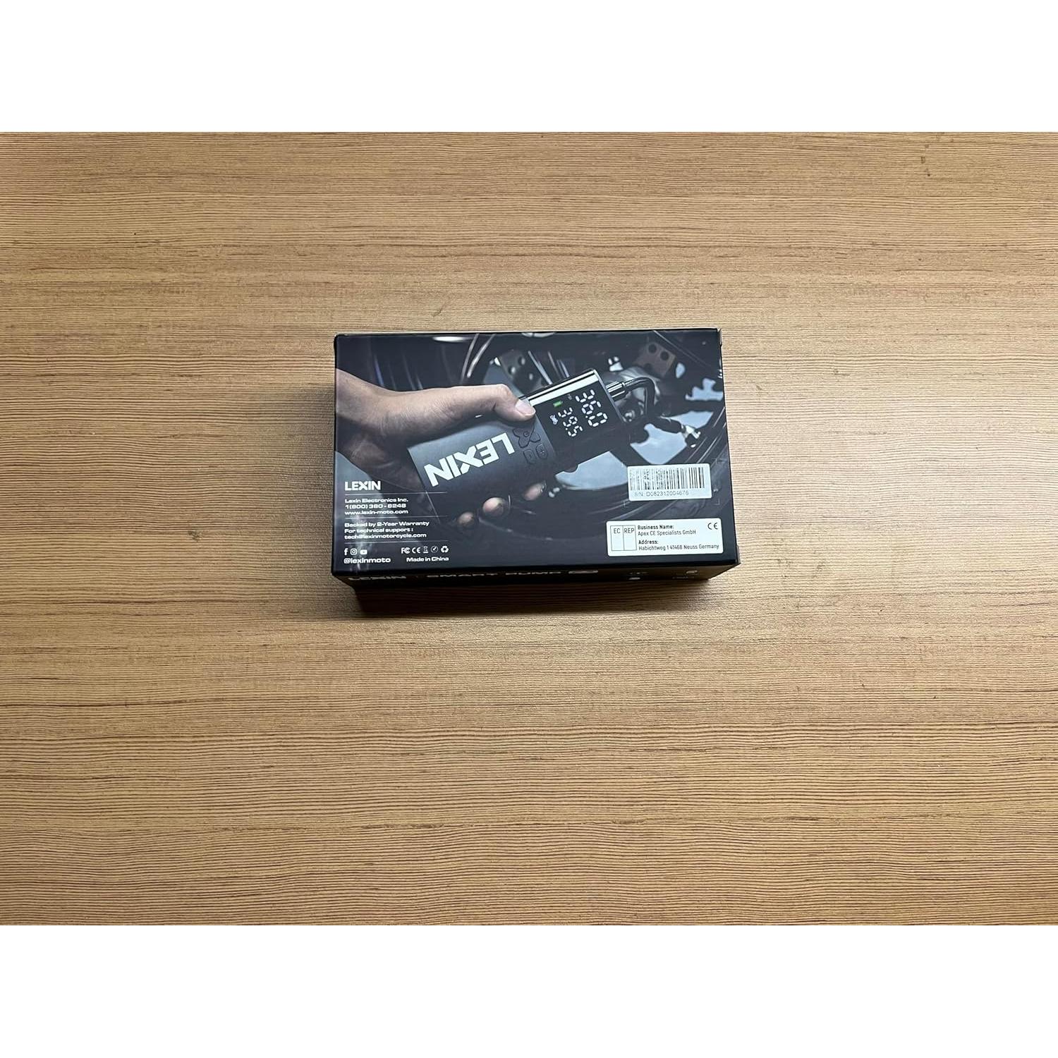 Inflador de Neumáticos LEXIN P4 150PSI Portátil con Luz LED