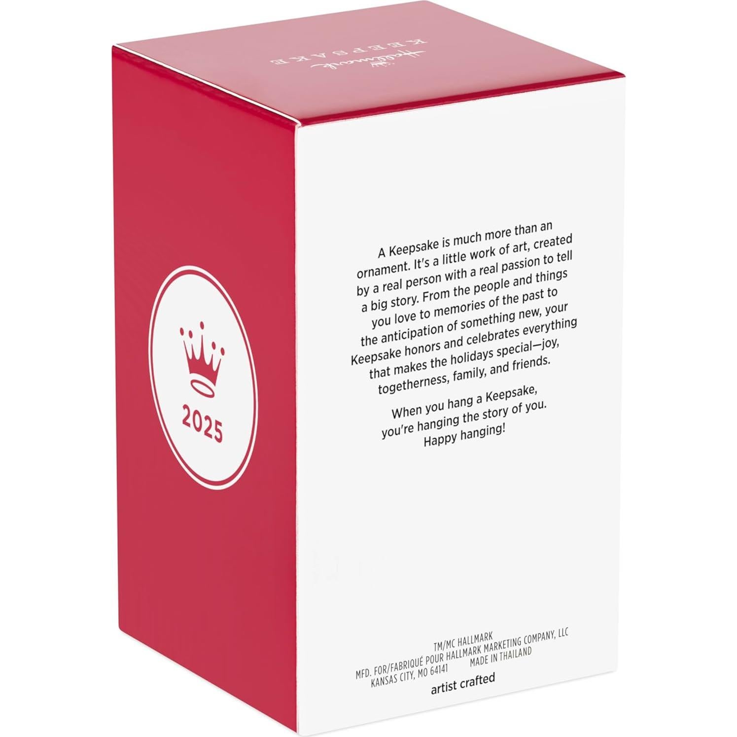 Adorno Navideño Hallmark 2025 Jasmine Aladino 6.35x6.35x9.53cm