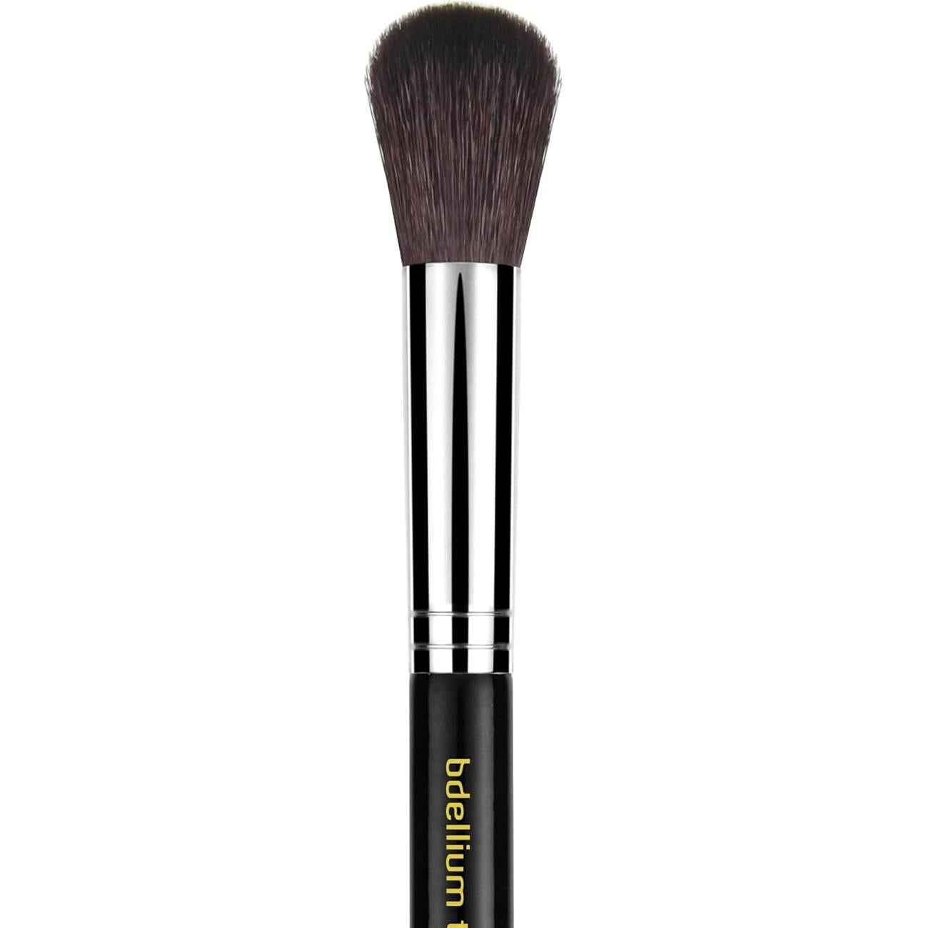 Brocha de Maquillaje Profesional Bdellium Tools Maestro 945 - Contorno con Fibras Naturales
