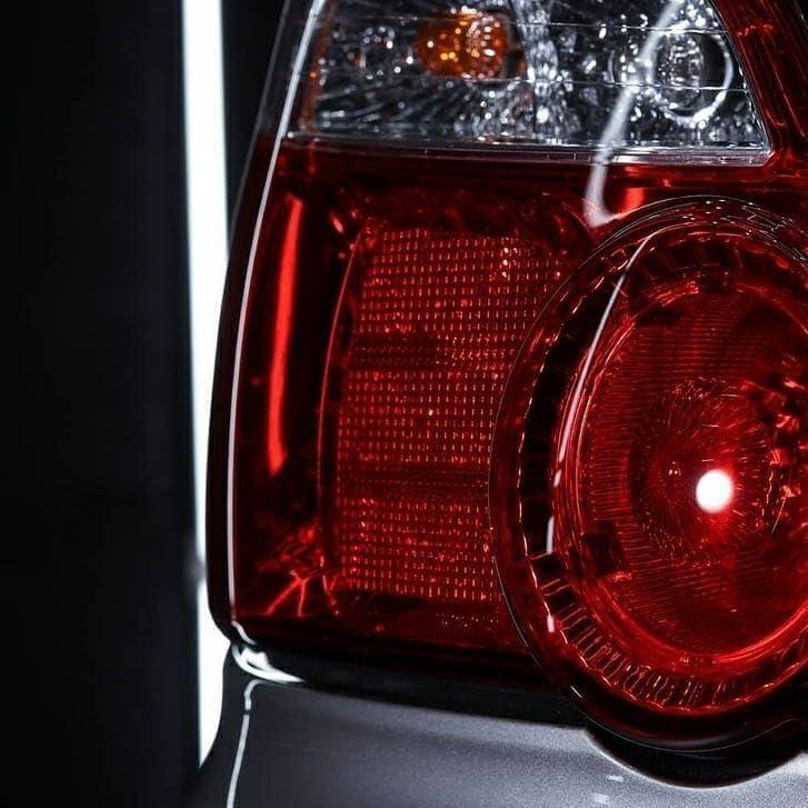 CARPRO Essence 1L - Pulidor y Protector SiO2 Alto Brillo