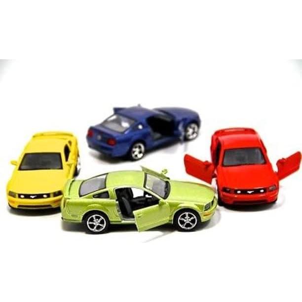 Modelo de Coche Ford Mustang GT 2006 KiNSMART 1:38 Rojo