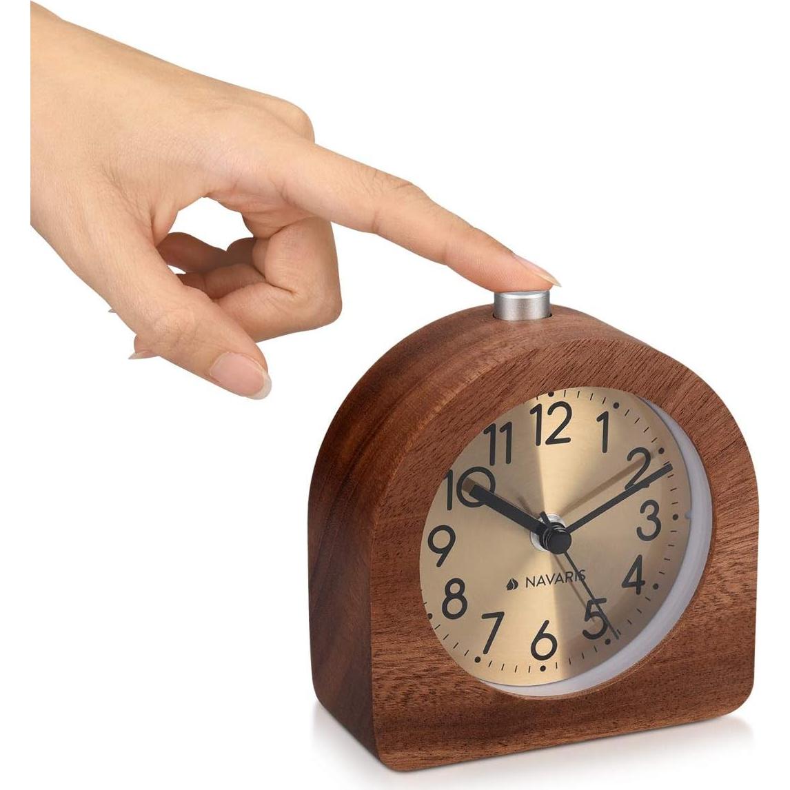 Reloj de Alarma Analógico Navaris de Madera Semirredonda