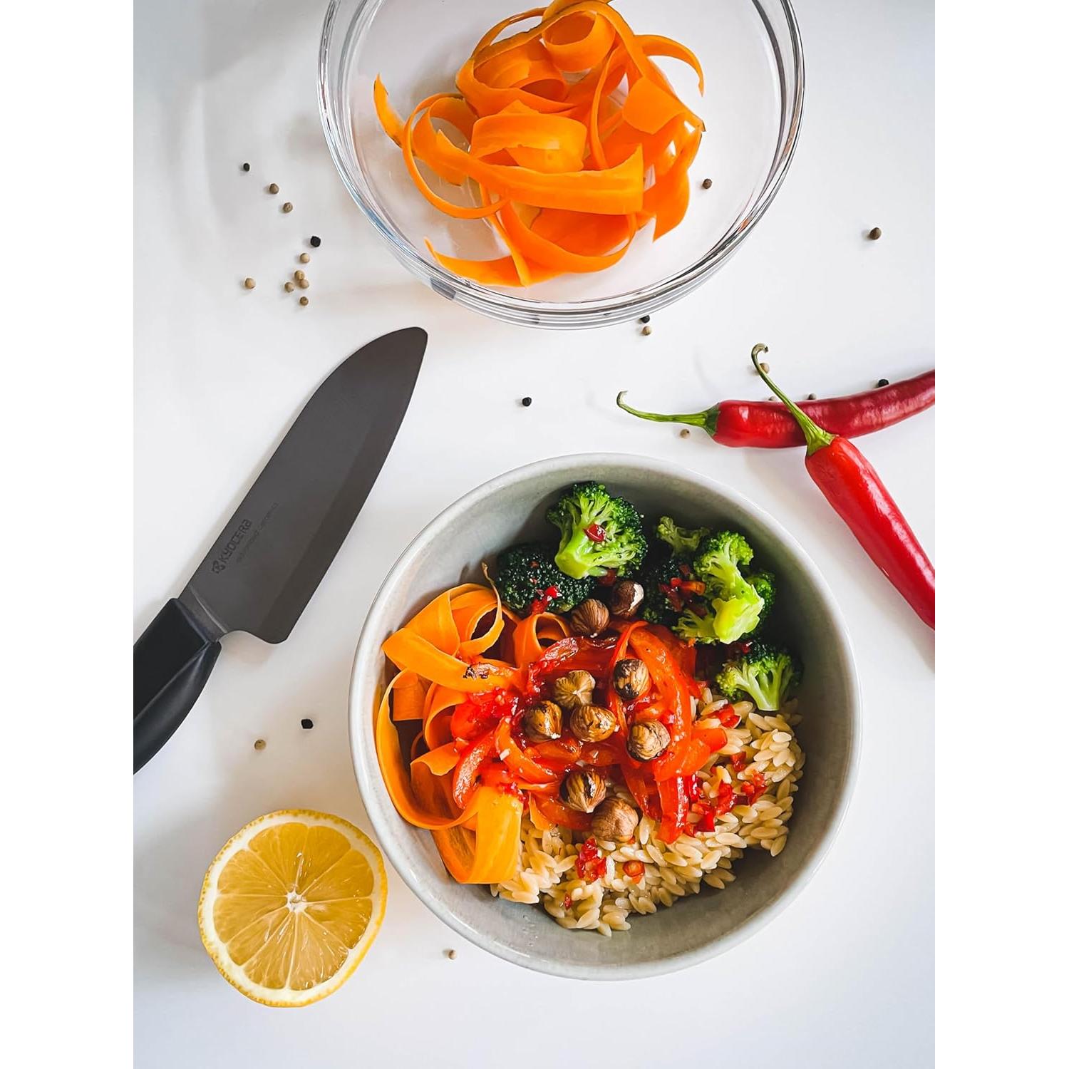 Cuchillo Santoku de Cerámica Kyocera 14.6 cm Negro Ergonómico