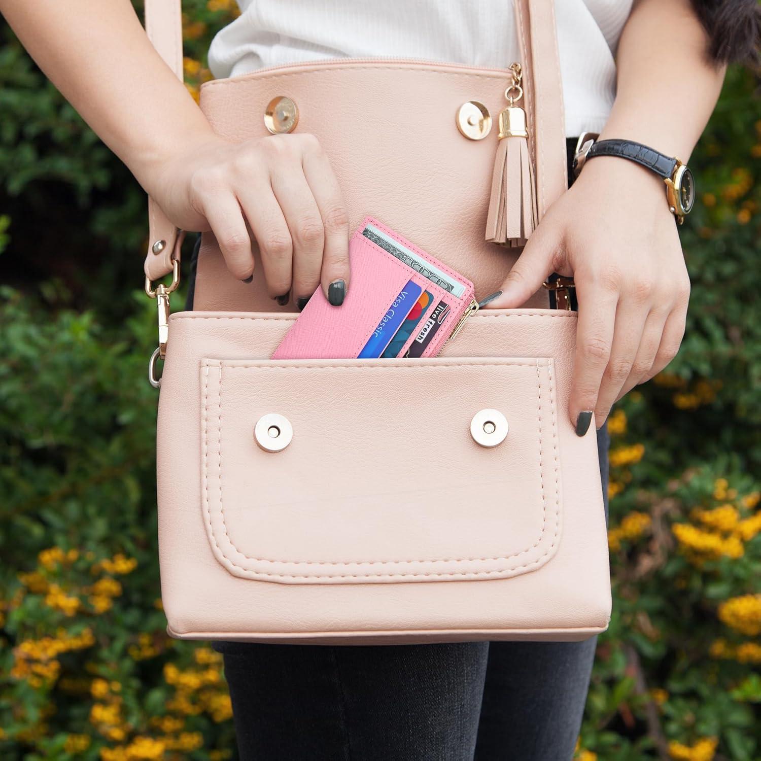 Tarjetero Delgado Sodsay para Mujeres Rosa con Llave