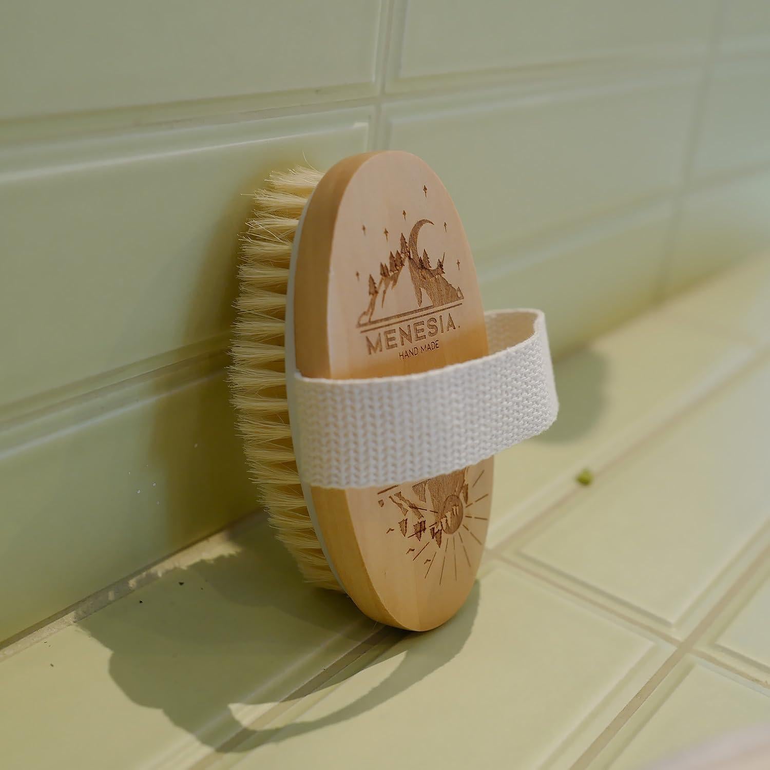 Cepillo corporal en seco Menesia - Exfoliante de cerdas naturales