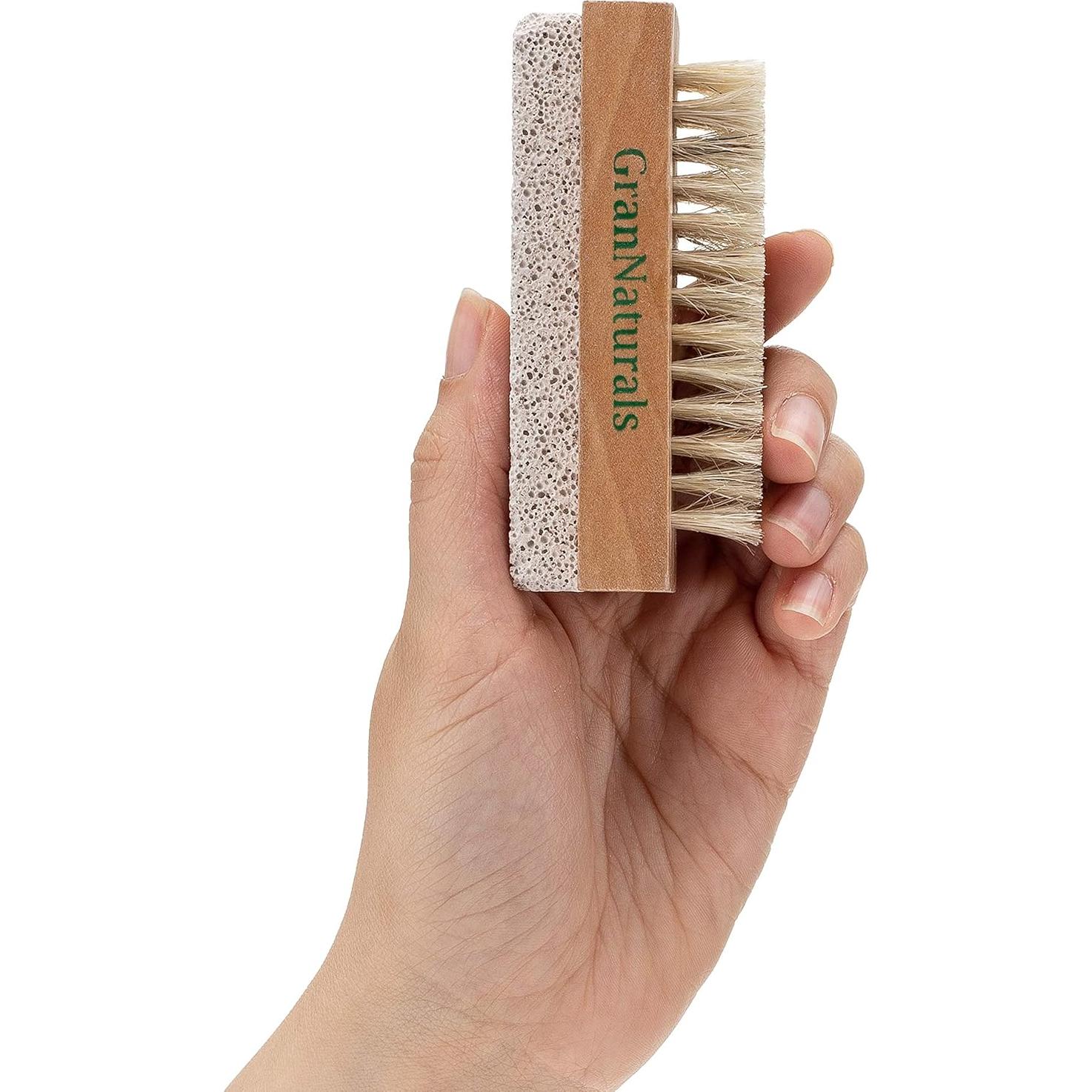 Cepillo Exfoliador de Pies GranNaturals con Piedra Pómez - Mango de Madera