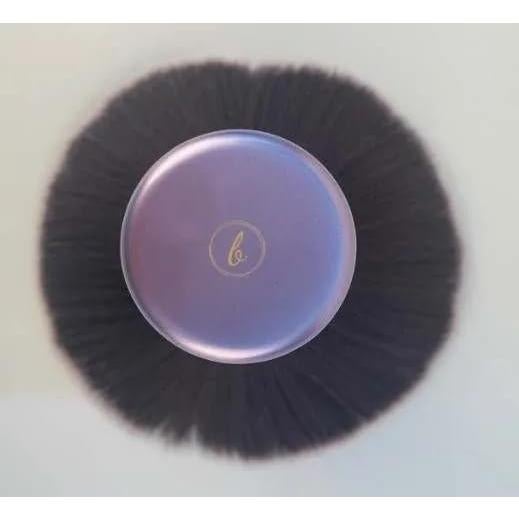 Brocha Kabuki Grande BevyGold Ultra Suave 8.15cm Violeta