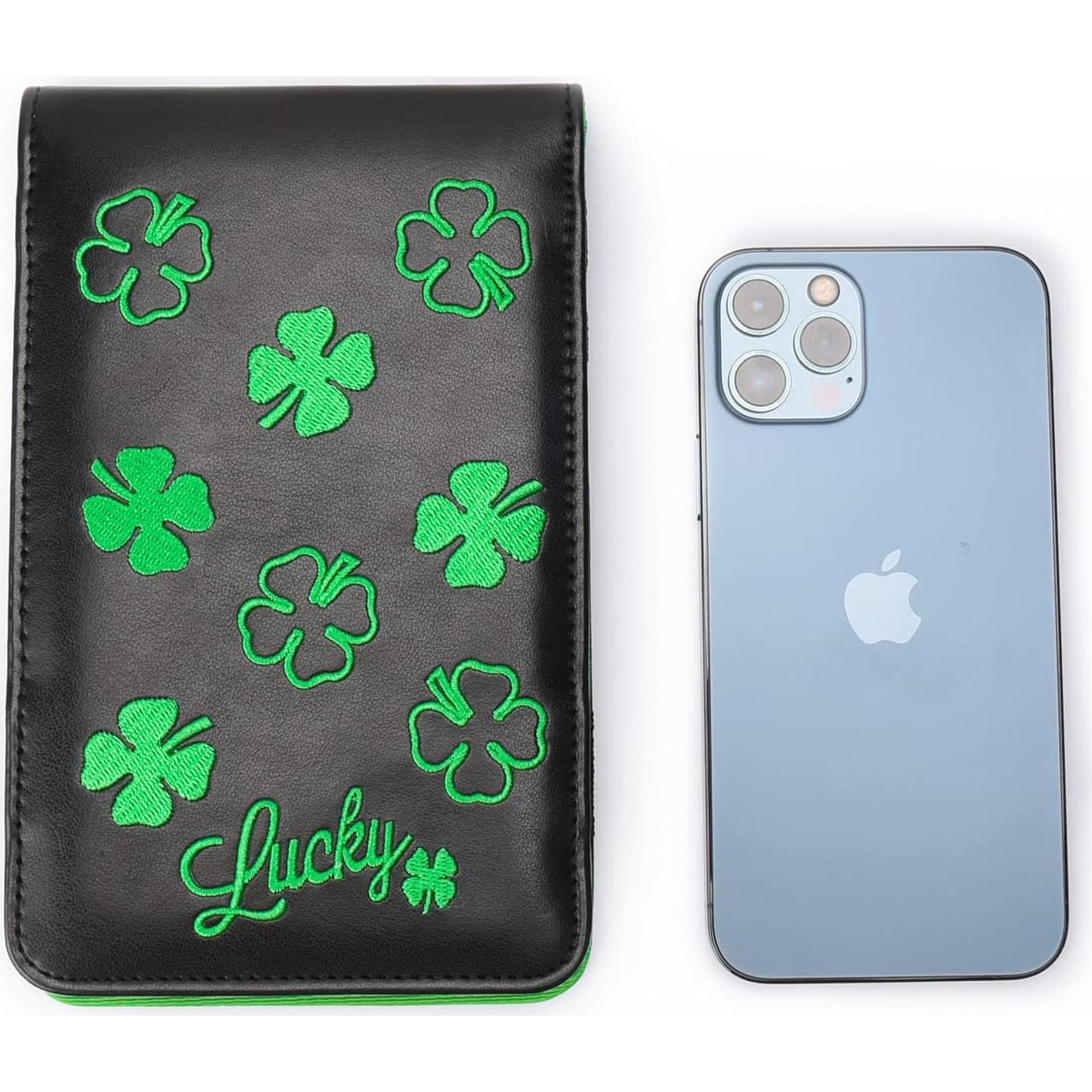 Cubierta de Tarjeta de Puntuación de Golf Big Teeth - Trébol Negro