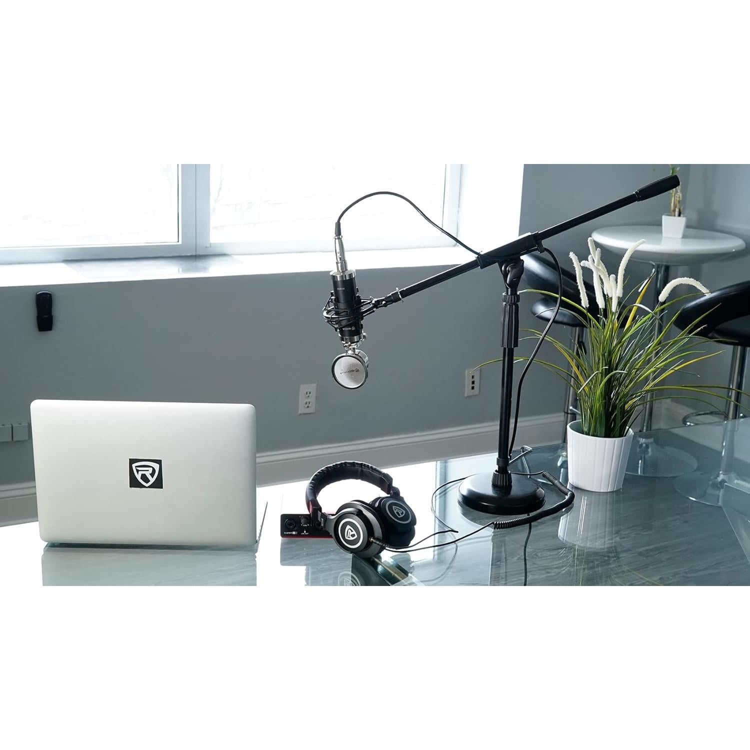 Soporte de micrófono Rockville RKDS con base redonda y boom