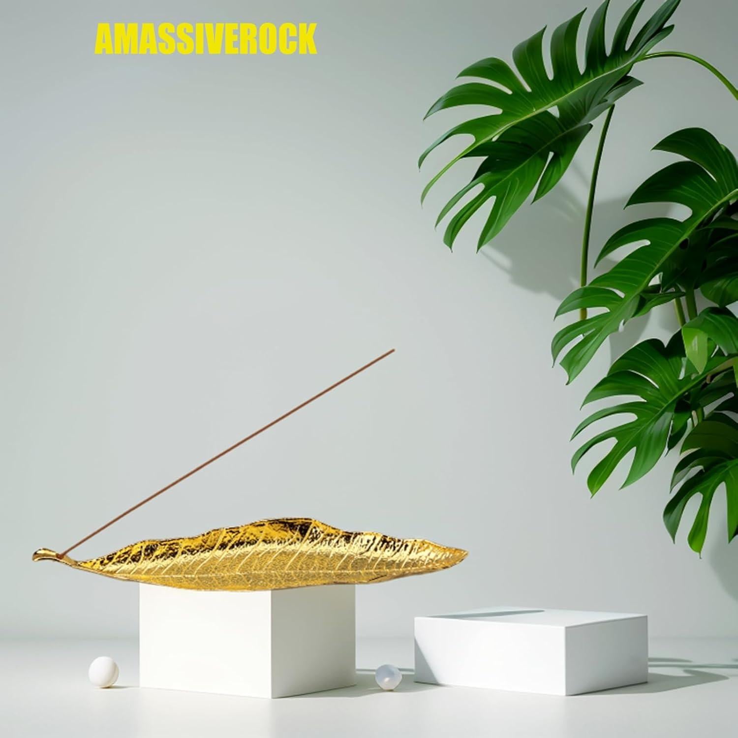 Soporte de Incienso AMASSIVEROCK Dorado Ovalado con Recogedor