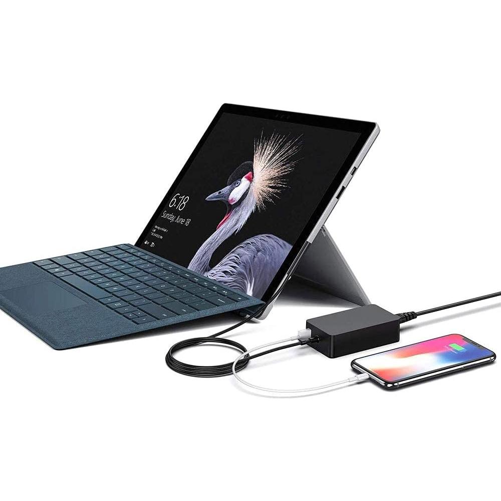Cargador de Laptop Microsoft Surface Pro 65W con USB-A