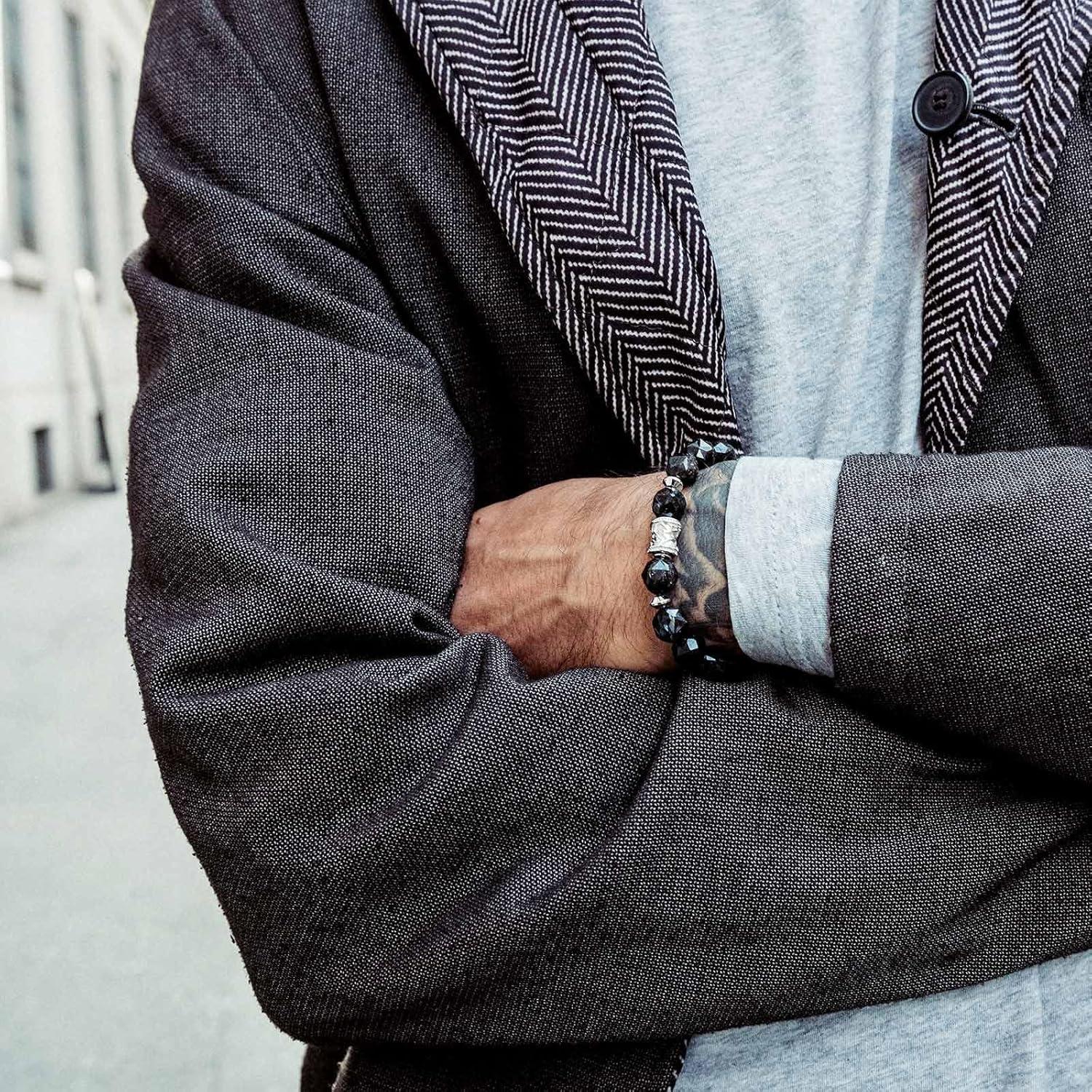 Pulsera de cuentas de Nuummite AWNL con charm de plata 19.1cm