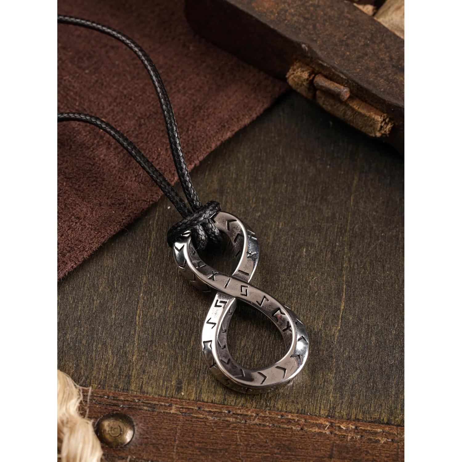 Collar de Runas Vikingas HAQUIL Talisman Infinito Acero Inoxidable