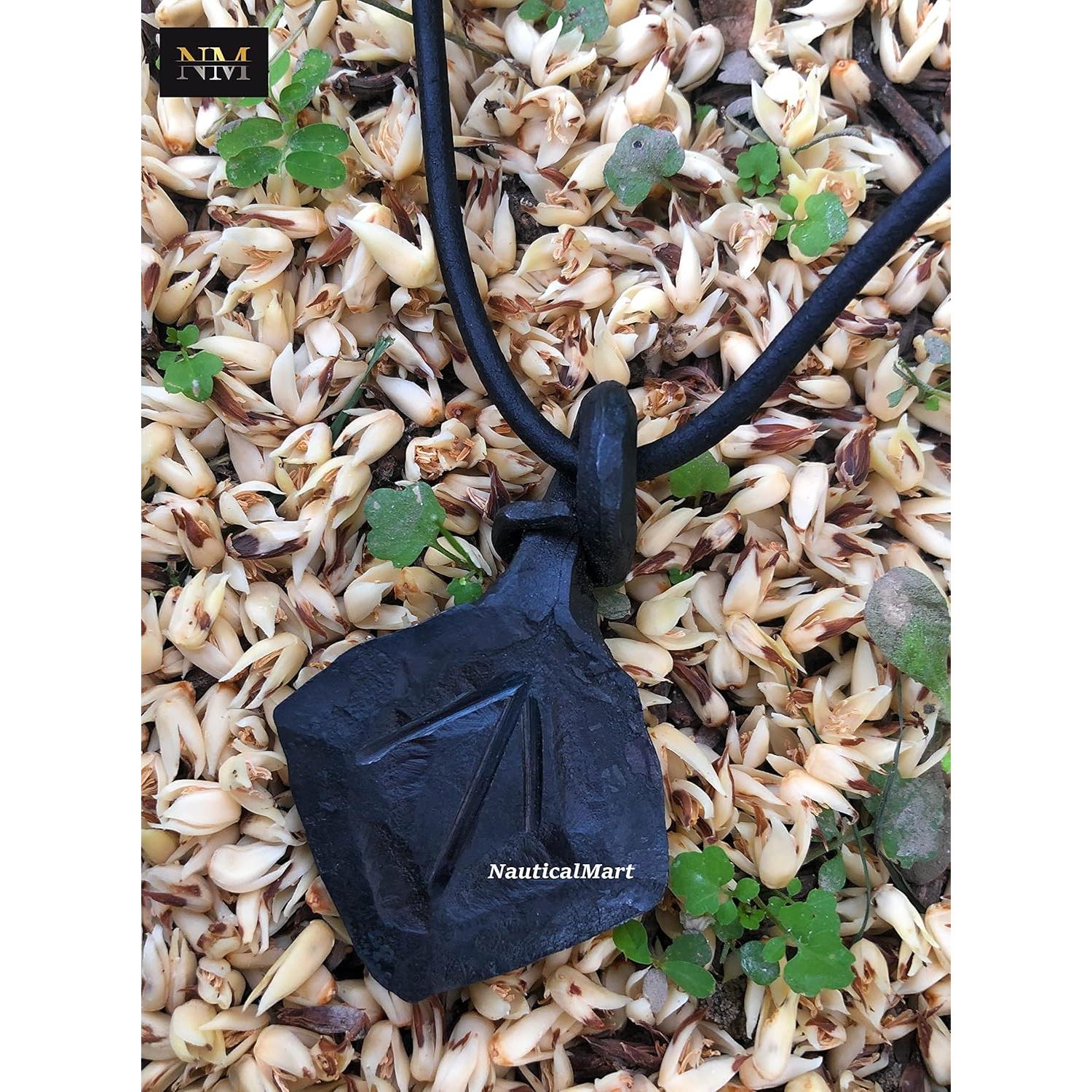 Collar Talisman Vikingo de Hierro Forjado Nauticalmart