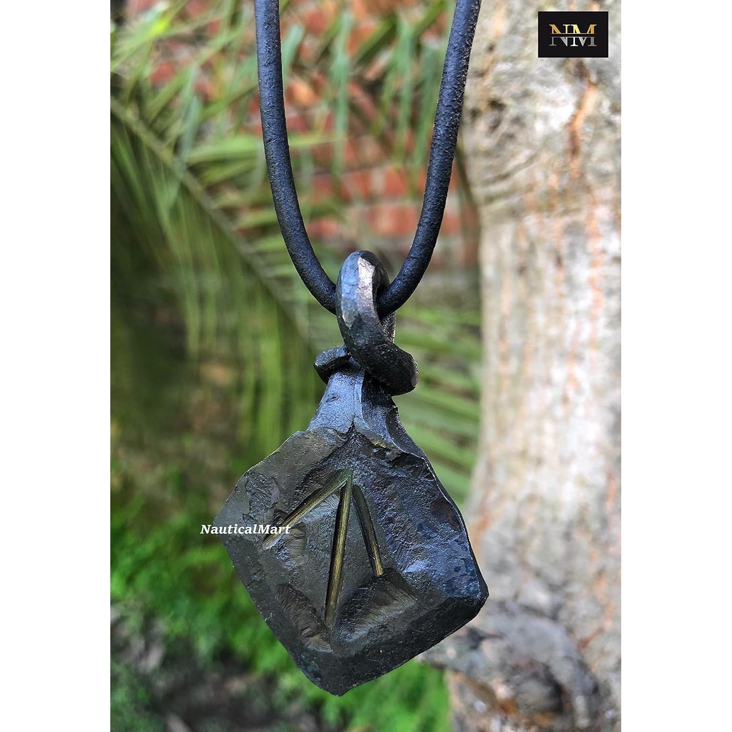Collar Talisman Vikingo de Hierro Forjado Nauticalmart