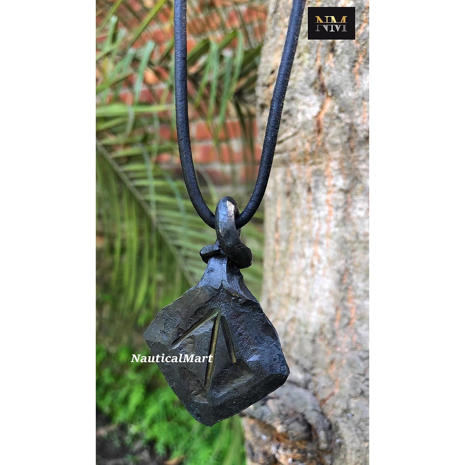 Collar Talisman Vikingo de Hierro Forjado Nauticalmart