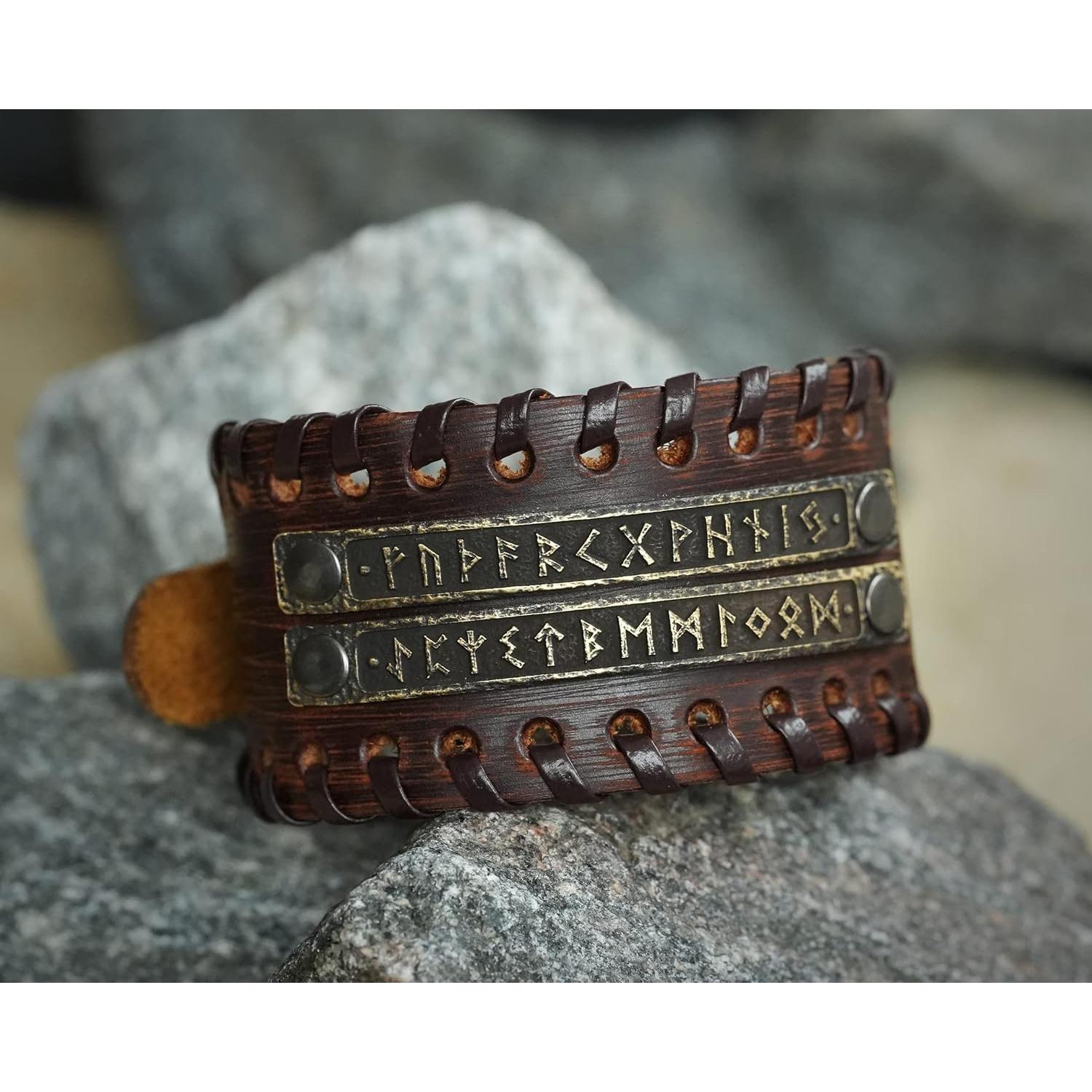 Pulsera de Cuero Genuino Baldur Jewelry con Runas Vikingas Ajustable
