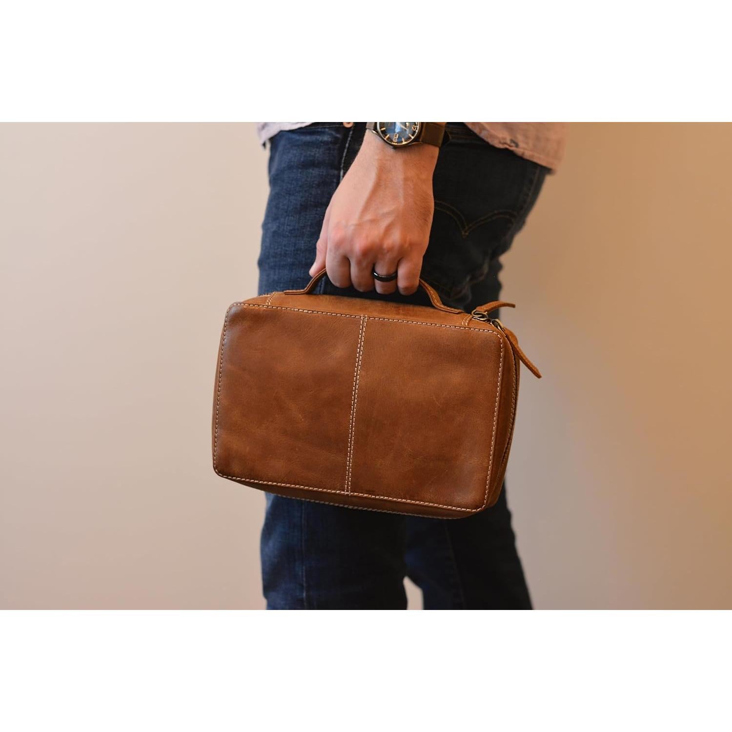 Cubierta de Biblia de Cuero Hunter & Scribe Grande Marrón Claro