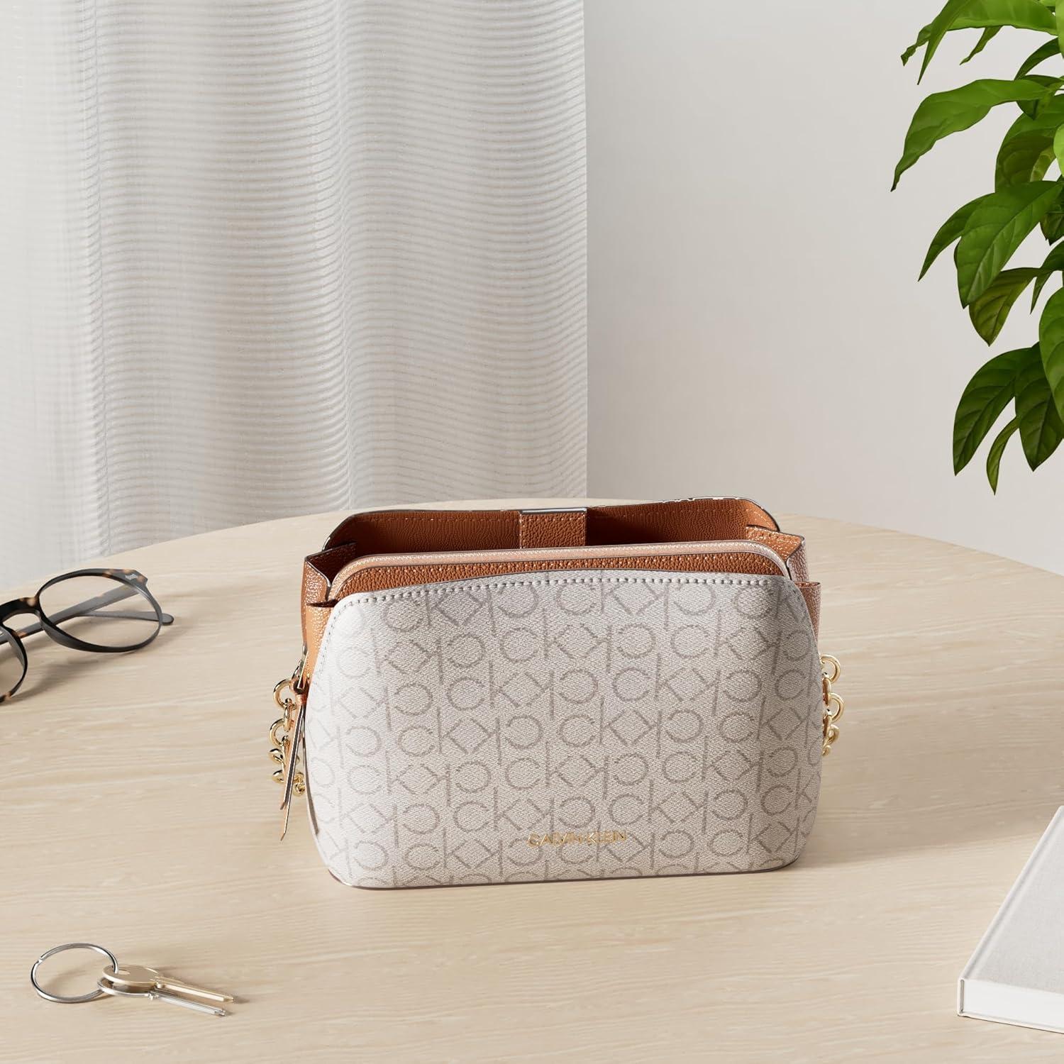 Bolso Cruzado Calvin Klein Hailey Triple Compartimento