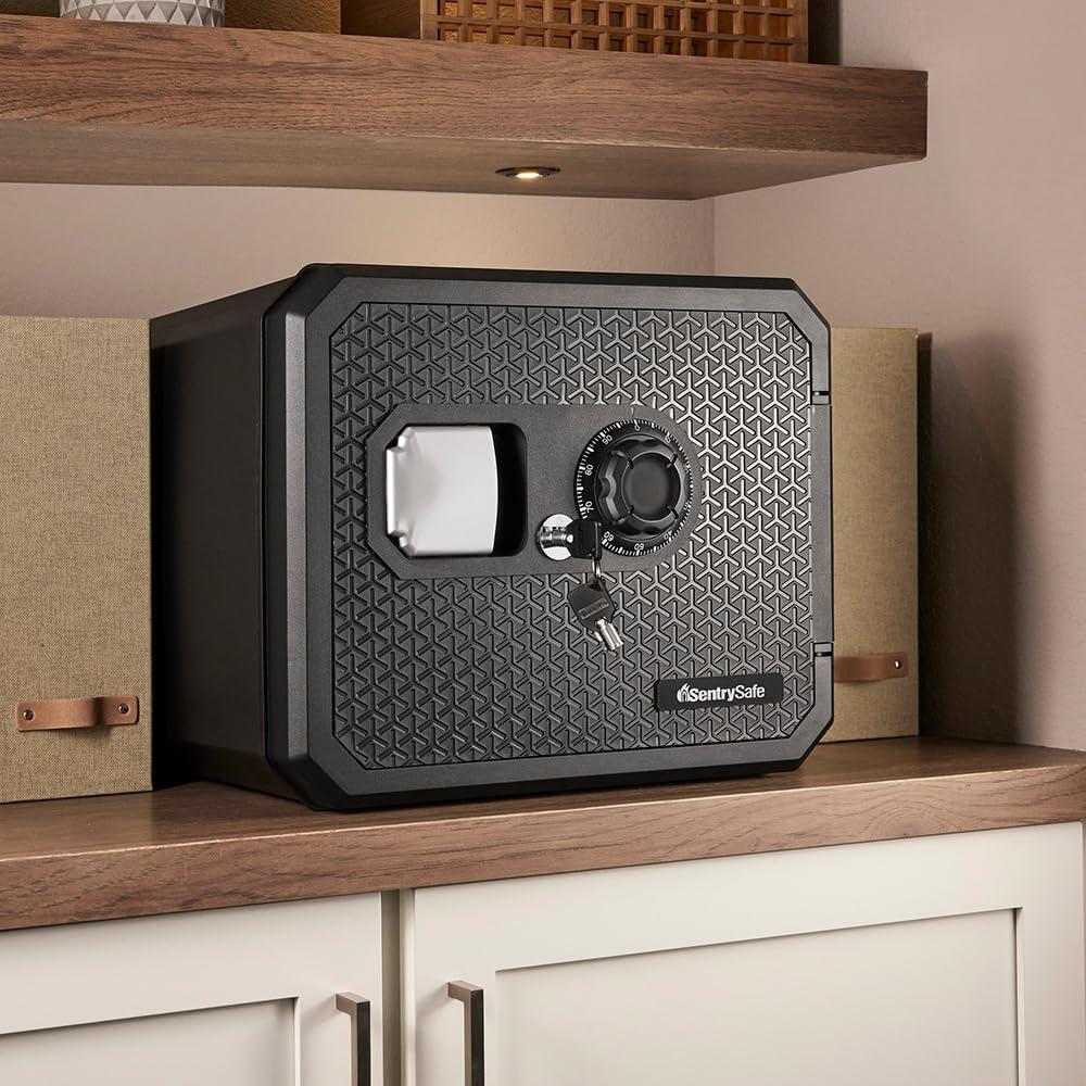 Caja Fuerte SentrySafe a Prueba de Fuego y Agua 0.82 Pies³