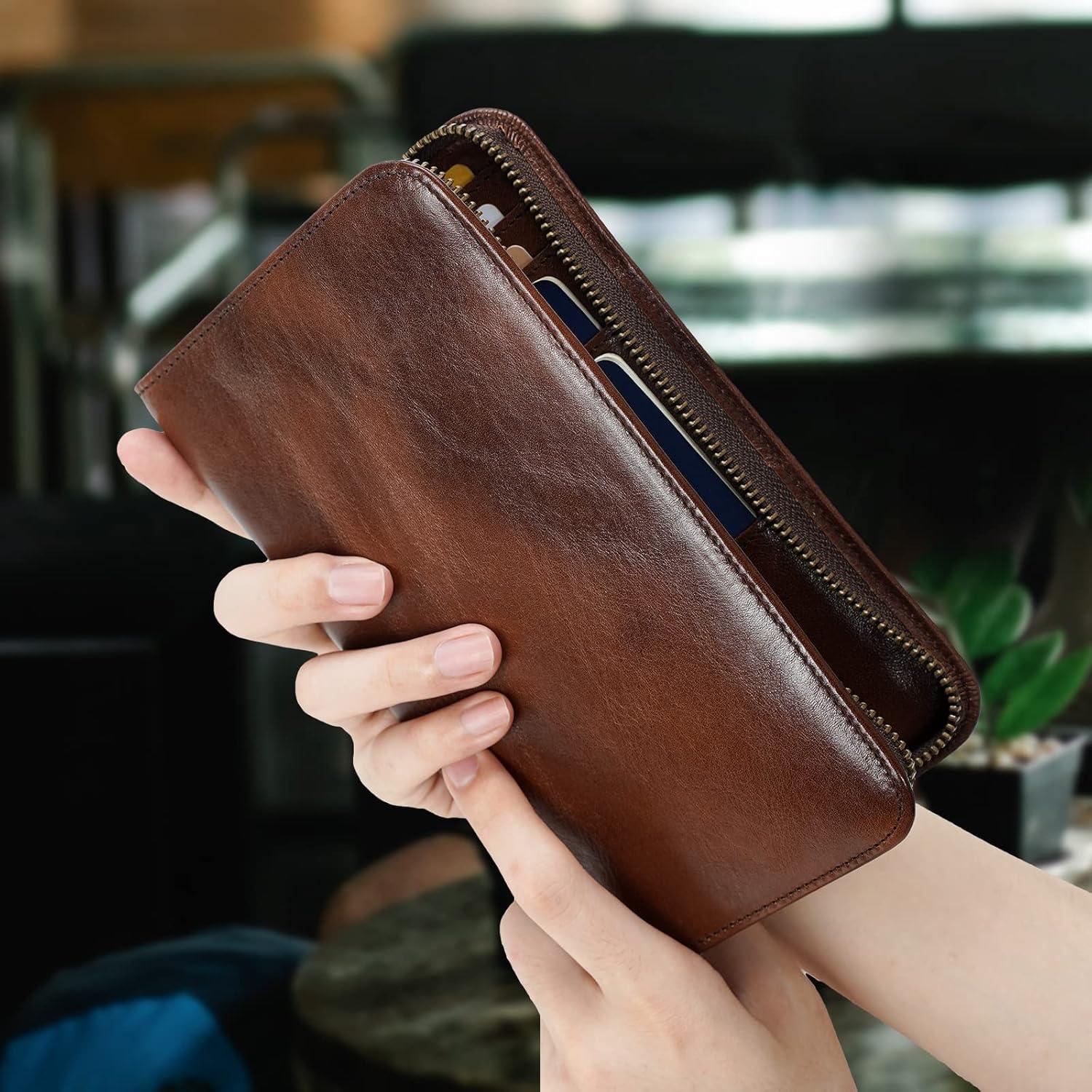 Funda de Pasaporte de Cuero Polare con Bloqueo RFID - Café