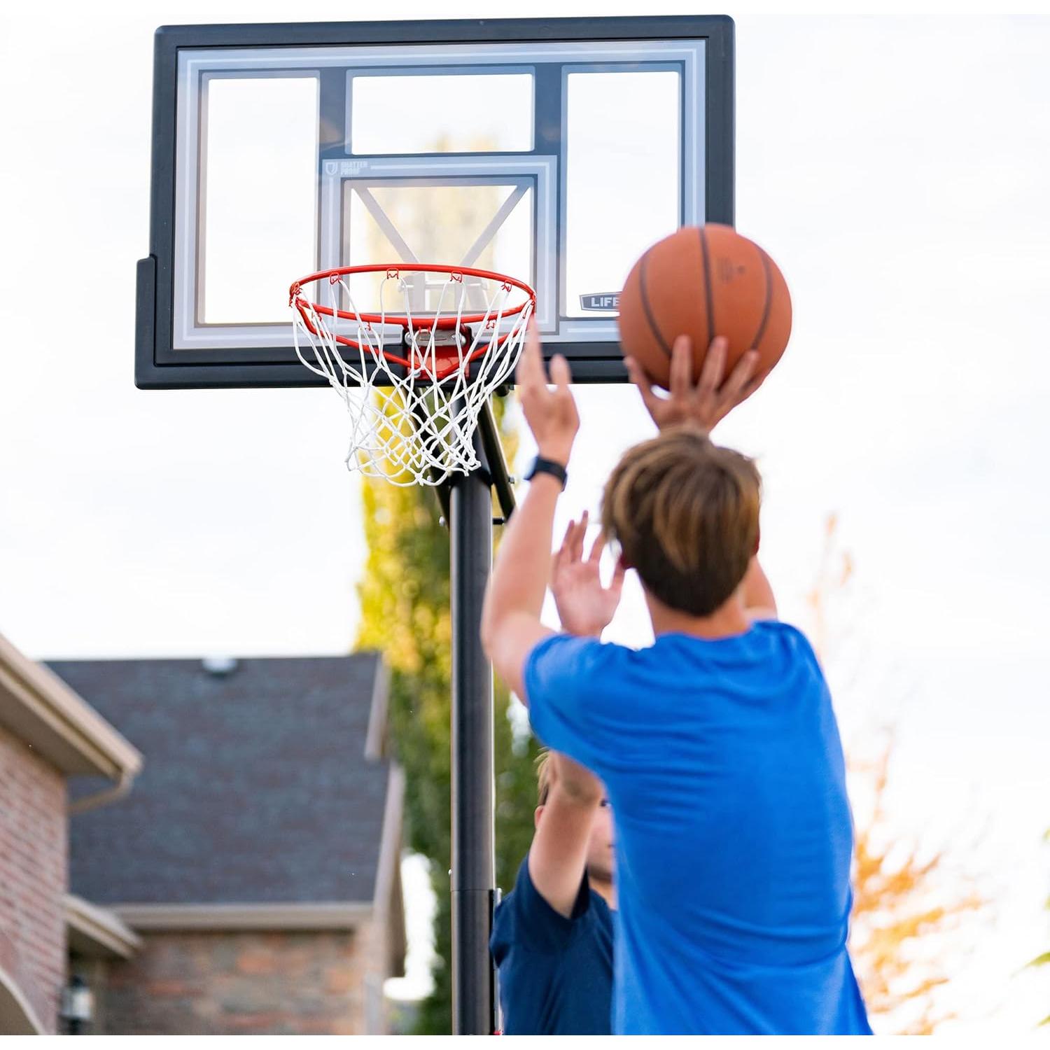 Sistema de Baloncesto Ajustable Lifetime 1084, Tablero 1.27m