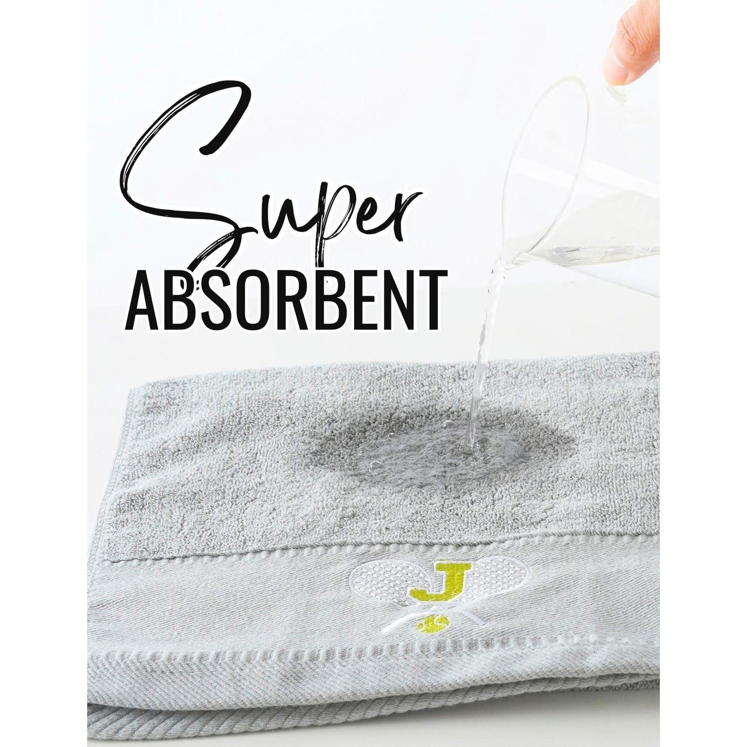 Toalla de Tenis Bordada CybGene Inicial J Suave y Absorbente