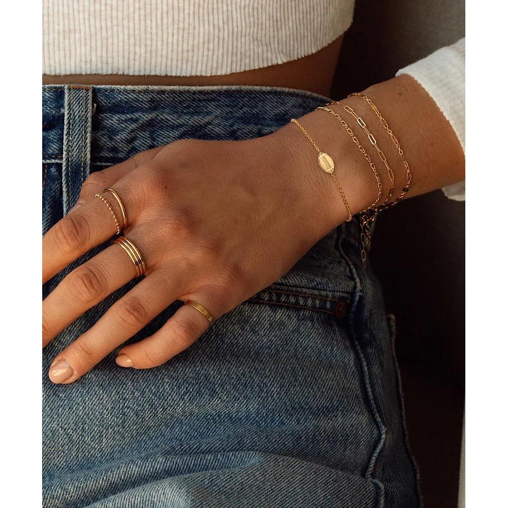 Pulsera Deportiva Ascona Dainty Gold para Mujeres - Softball, Fútbol, Básquet, Volibol - Baño de Oro 14K Ajustable