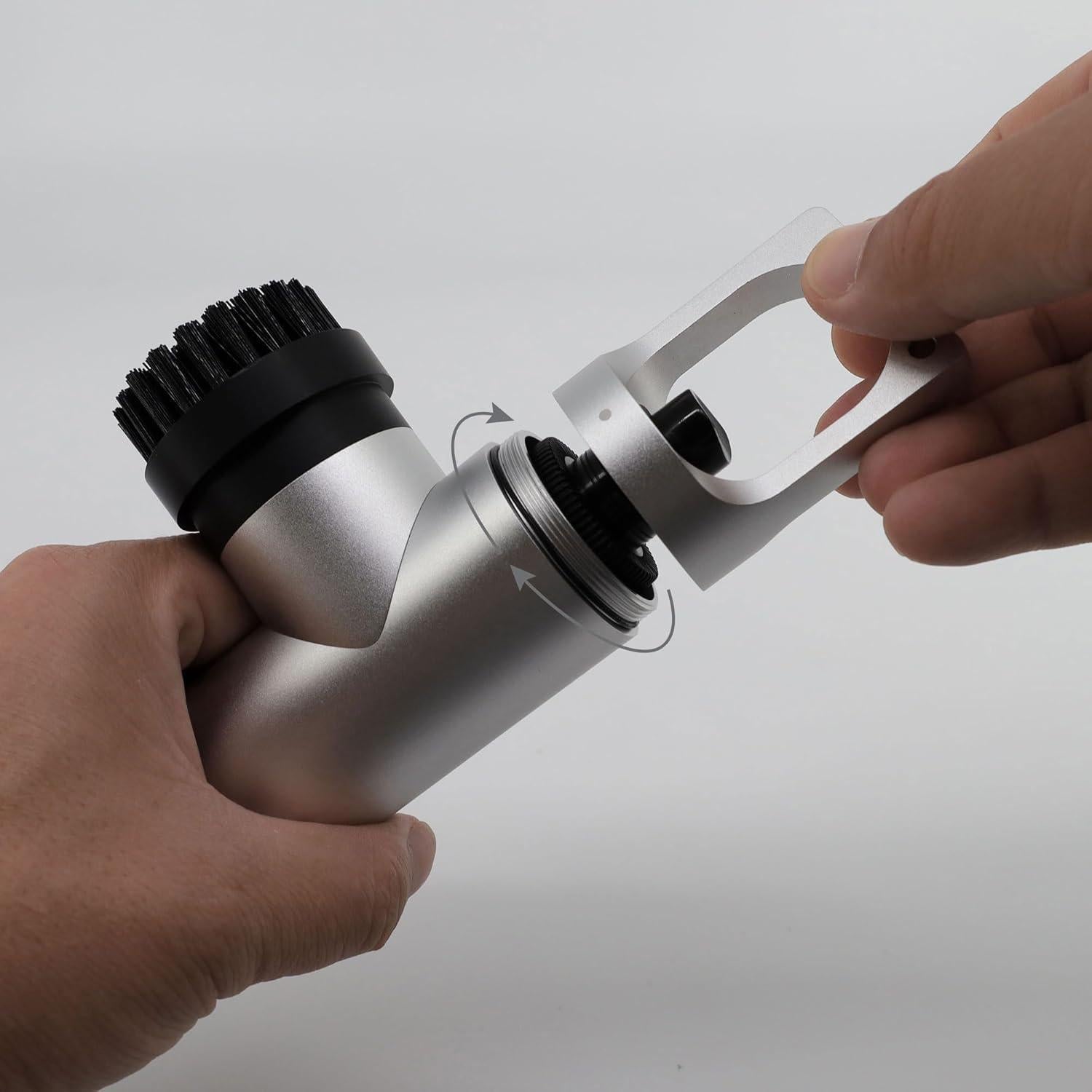 Limpiador de Palos de Golf Sprush - Rociador, Cepillo y Secador