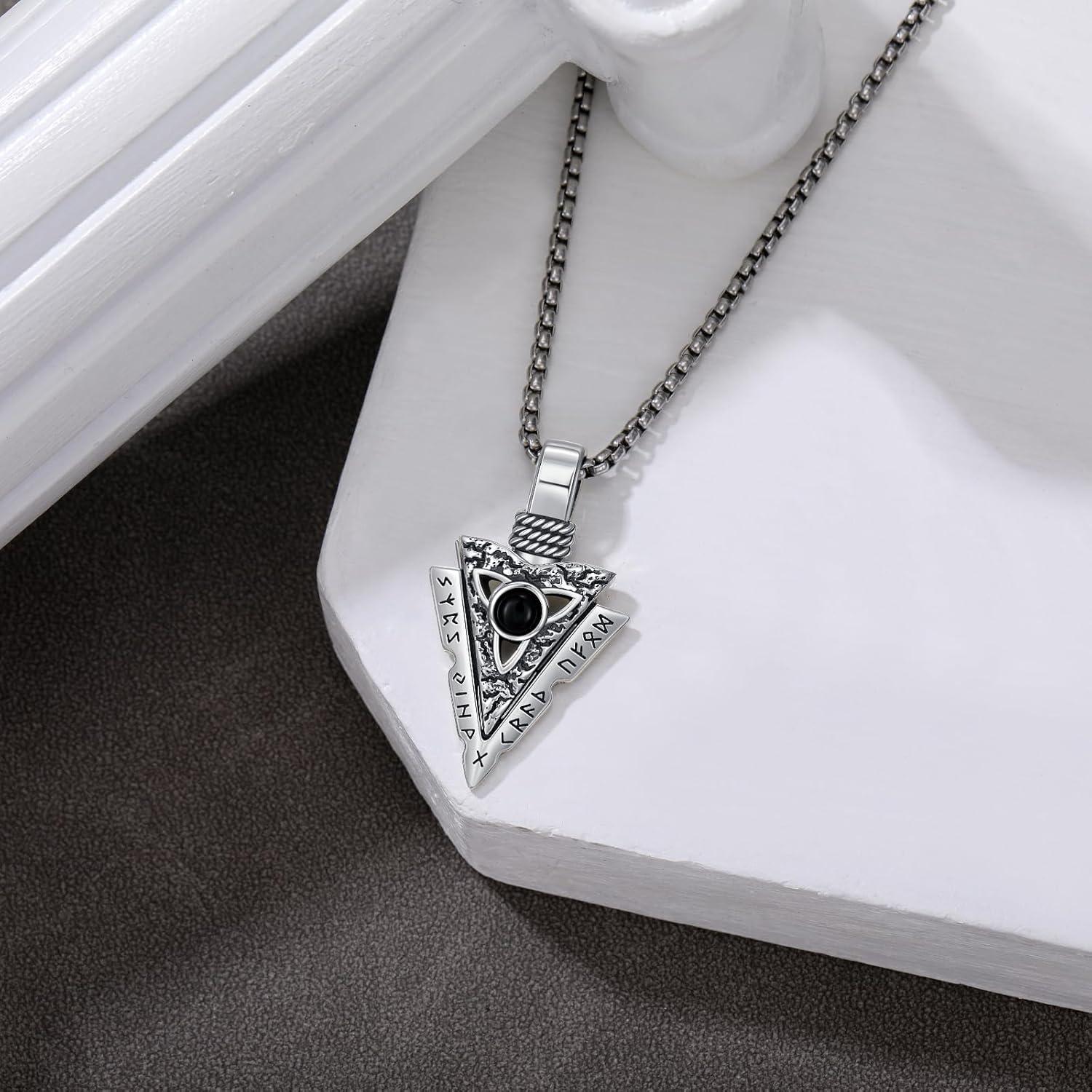 Collar Colgante Vikingo de Plata Esterlina 925 con Runas