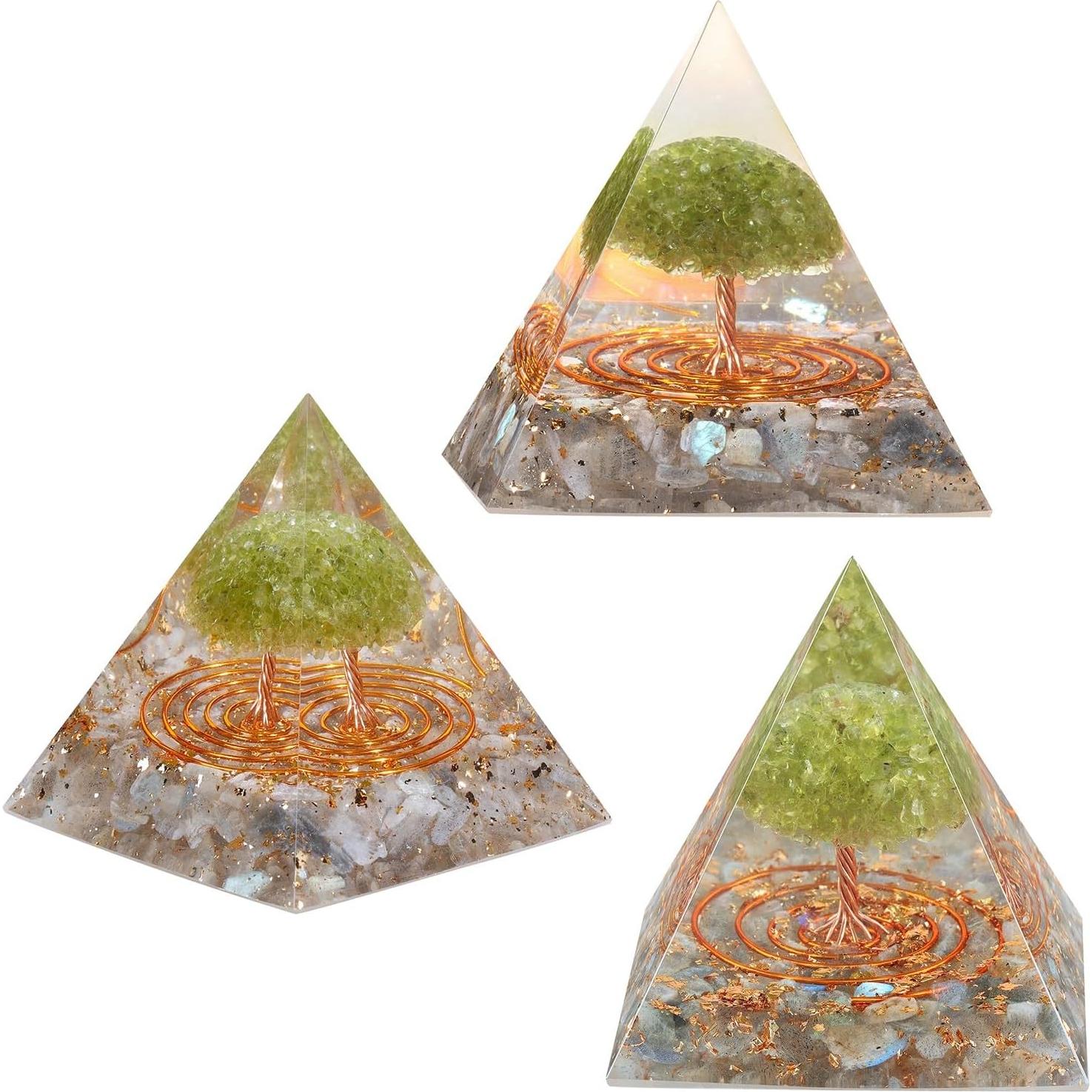 Pirámide de Cristal Orgone con Árbol de Vida de Peridoto 60mm