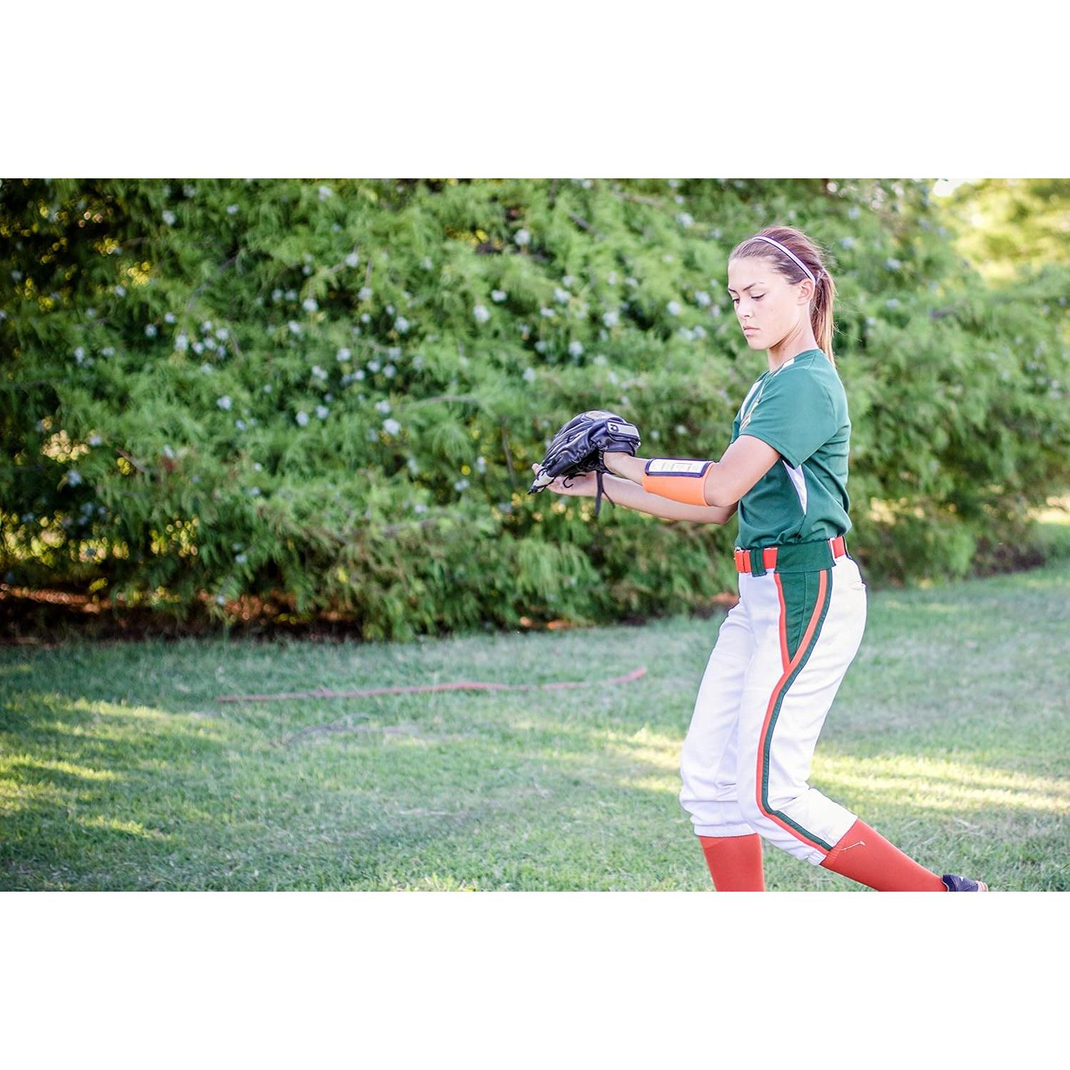 Brazalete de Juego WristCoaches - Libro de Jugadas para Fútbol y Softbol - Tamaño Juvenil