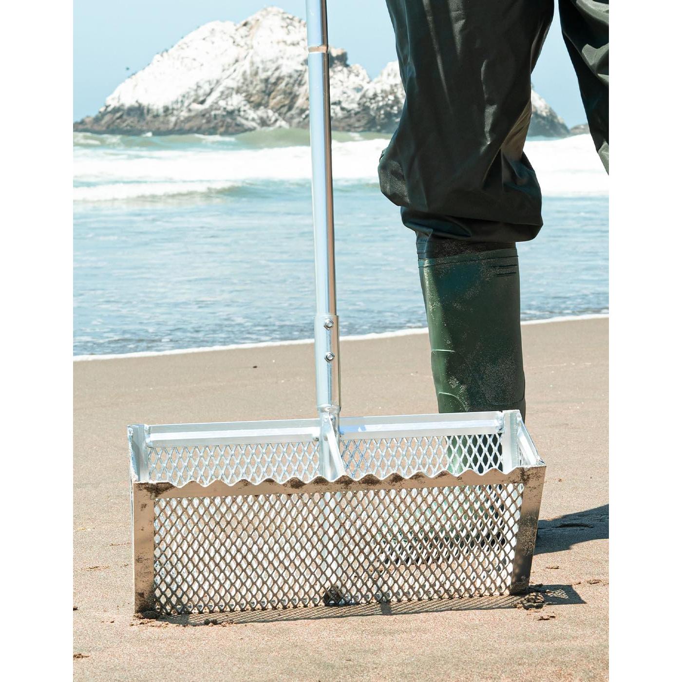 Rastrillo para Pulgas de Arena Exact Design 16" Ancho Mango 52"