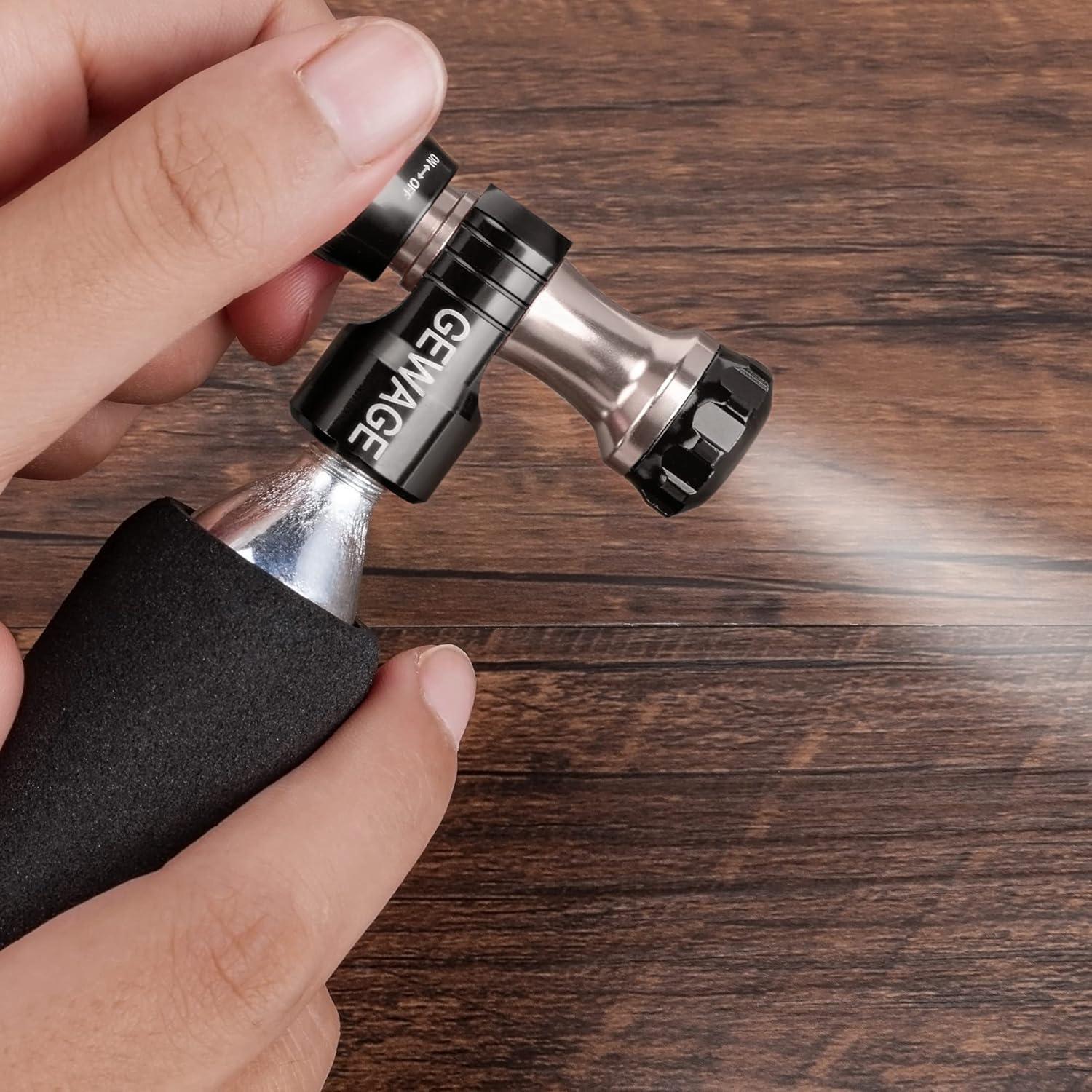 Inflador de CO2 GEWAGE CP-0046 con 4 cartuchos de 16g