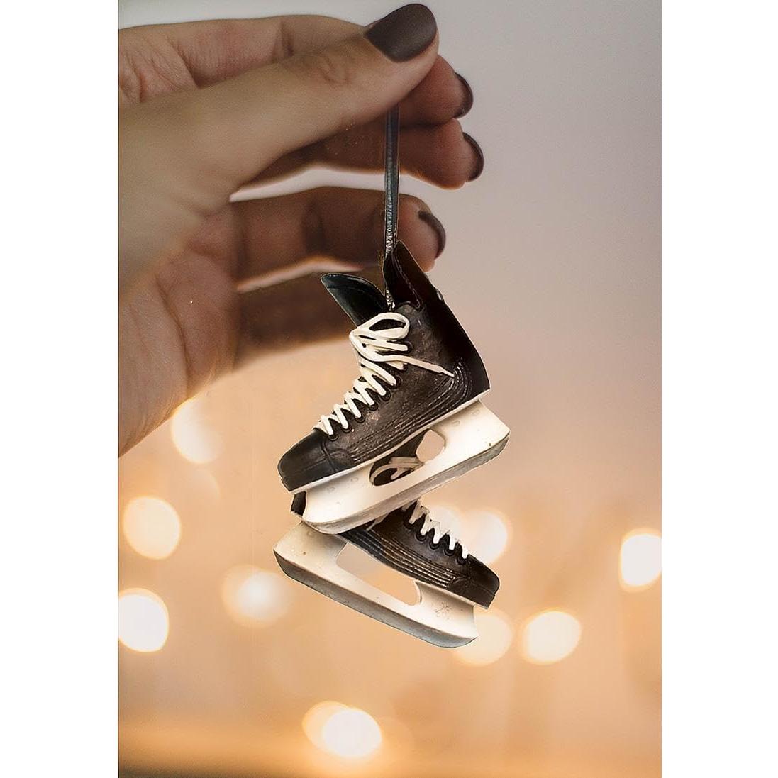 Adorno de Patines de Hockey Abbott de Resina Negro 6.5cm